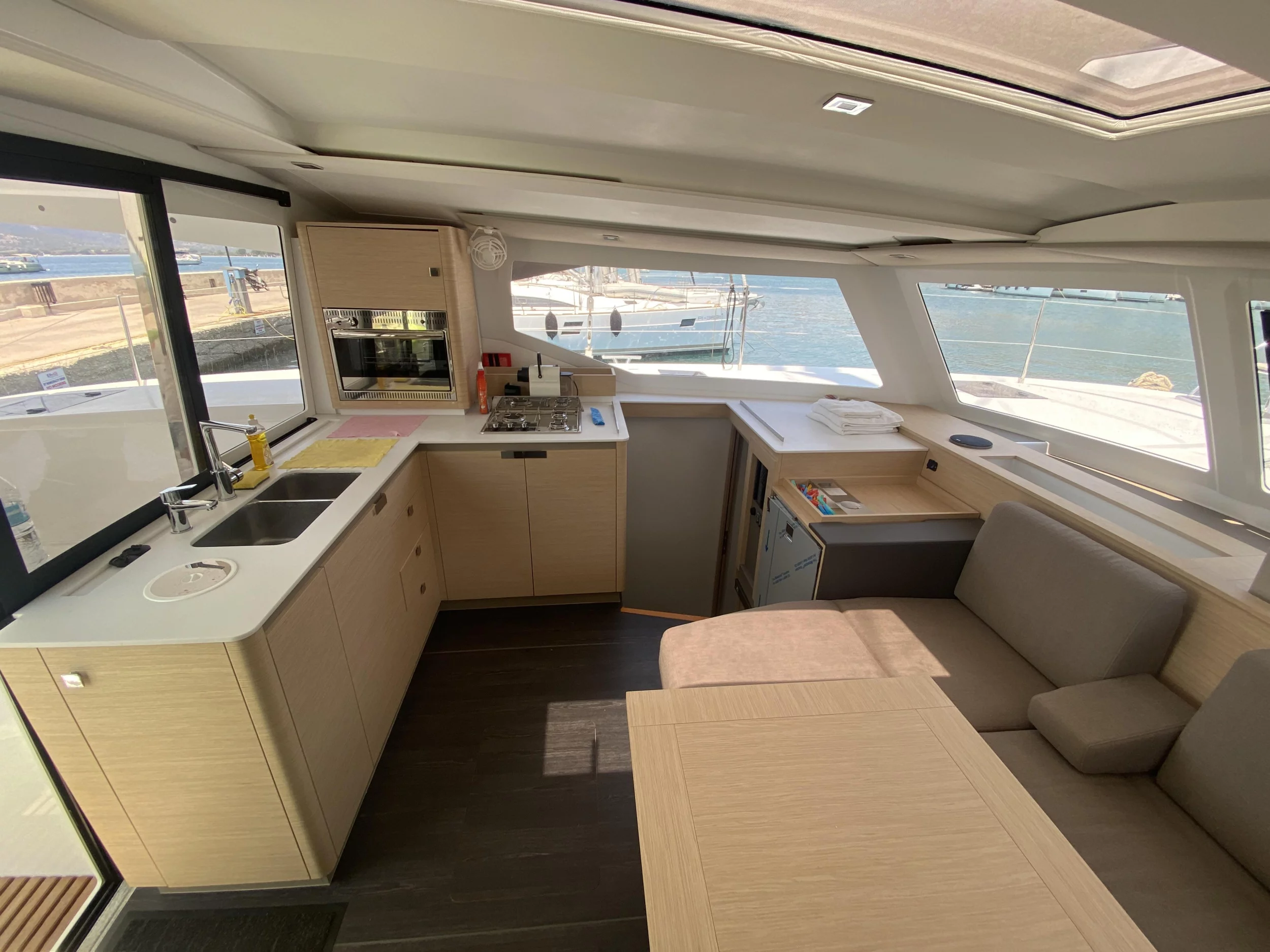 Isla 40 (ELIA)  - 12