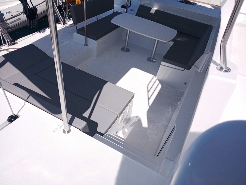Photo #4 - Lagoon 450 Flybridge (Golden Dream) in Lavrion - 8206