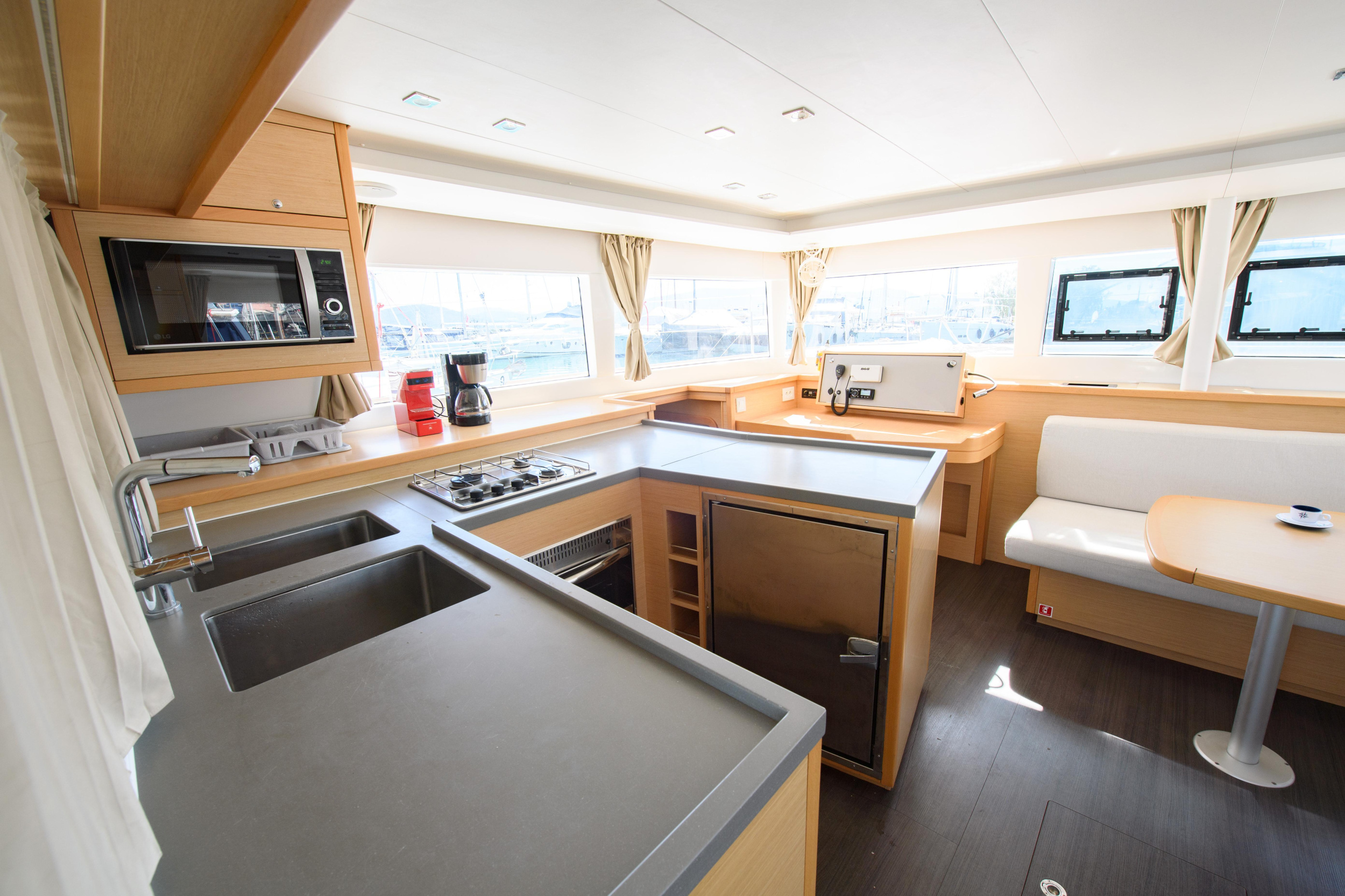 Photo #13 - Lagoon 450 Flybridge (Athina (Pax 12)) in Lefkada - 9519