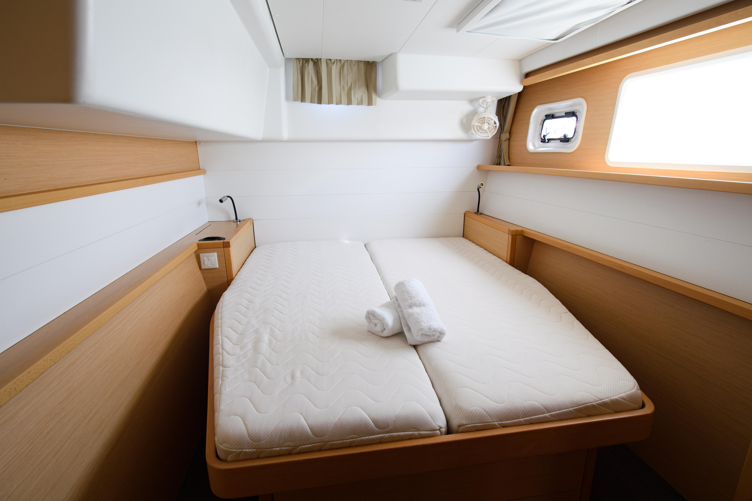Photo #7 - Lagoon 450 Flybridge (Athina (Pax 12)) in Lefkada - 9519