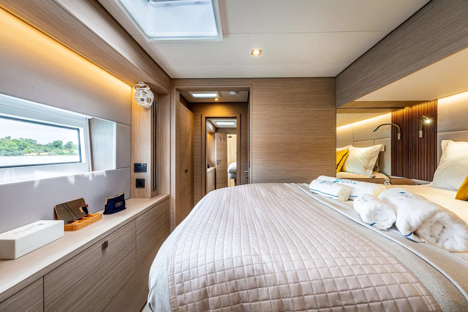 Lagoon 60 (SUNNY DREAM (Fully Crewed))  - 24