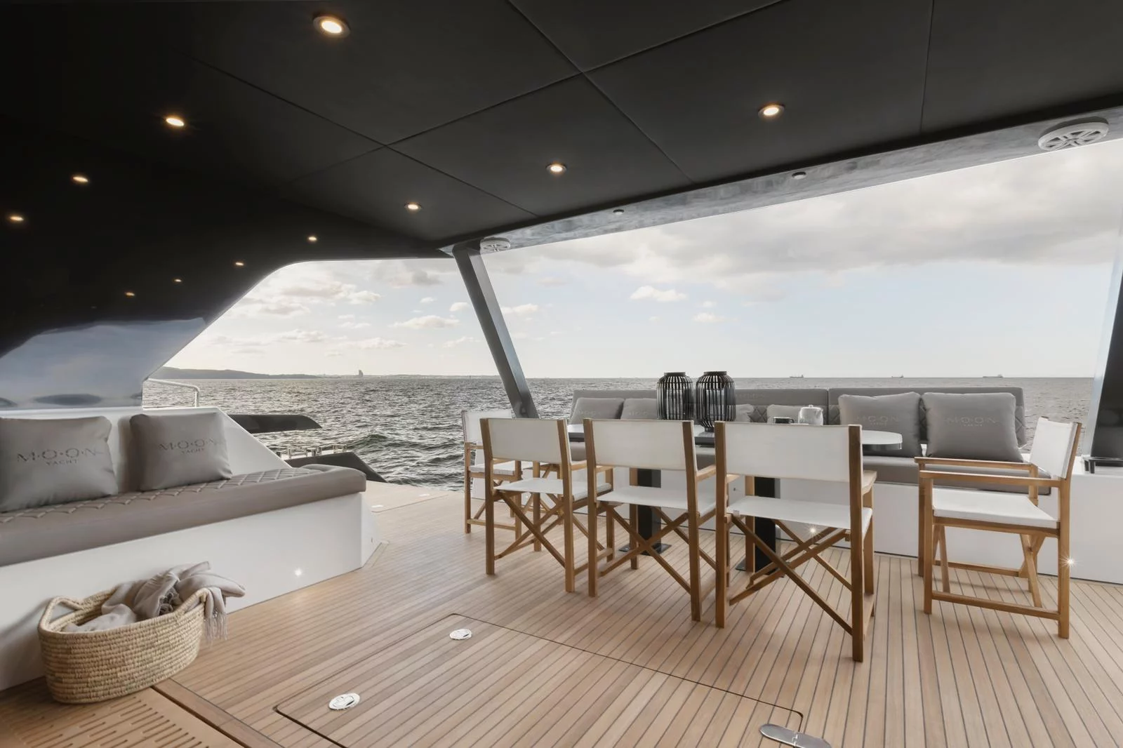 Moon Yacht 60 (Moonlight)  - 2
