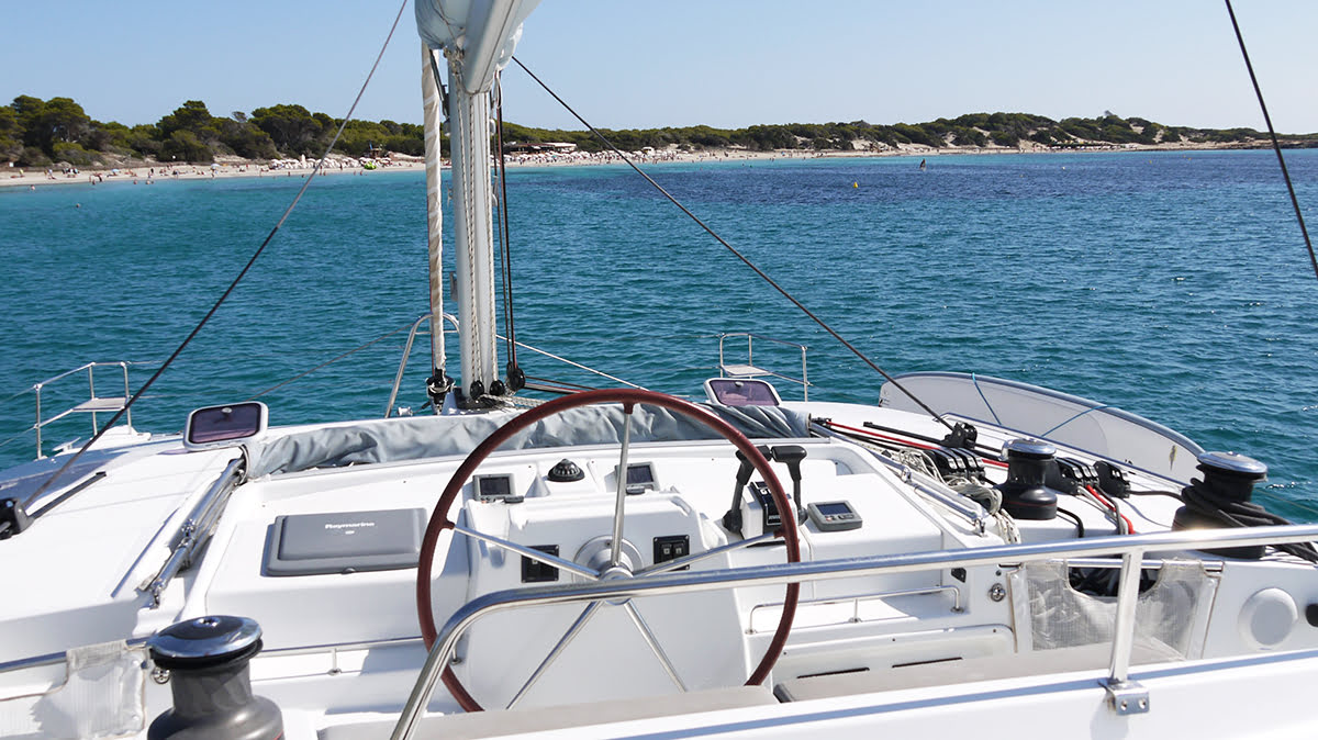 Photo #8 - Lagoon 440 (Atlantis) in Santa Eulalia del Rio - 19176