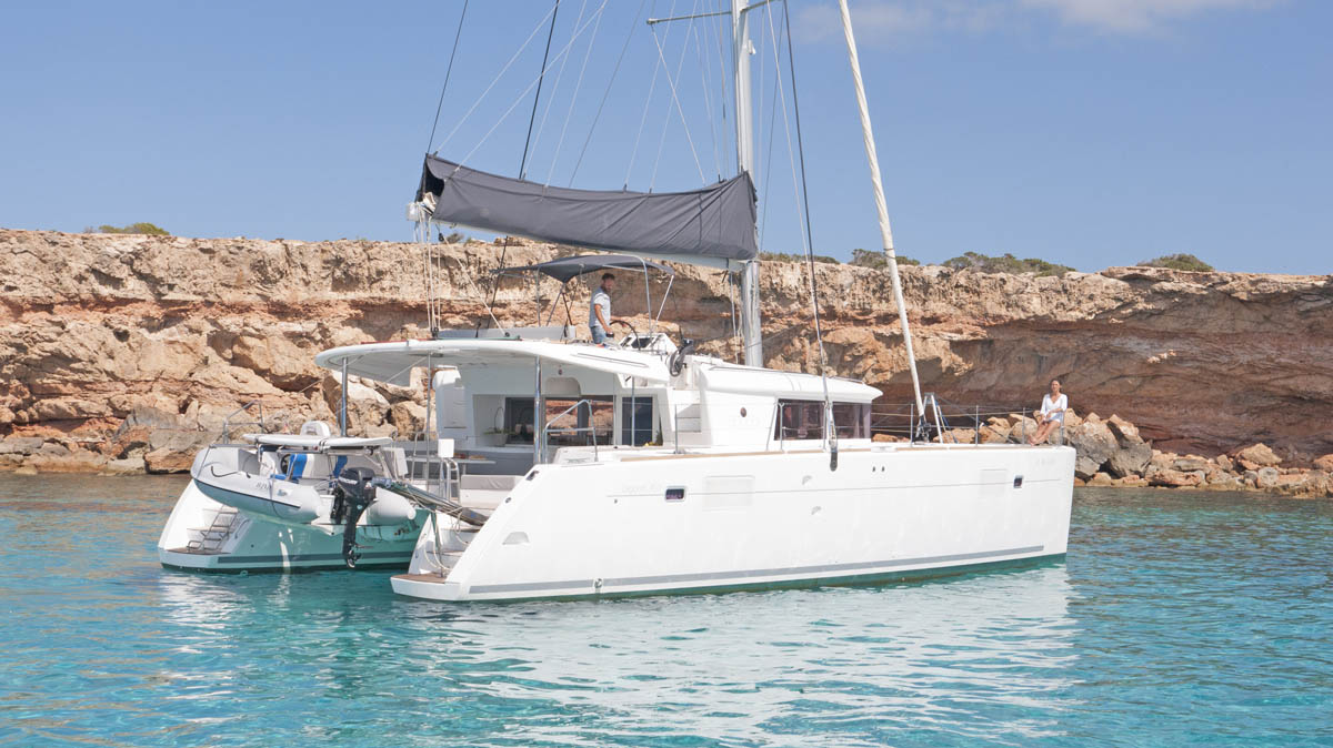 Photo #6 - Lagoon 440 (Atlantis) in Santa Eulalia del Rio - 19176