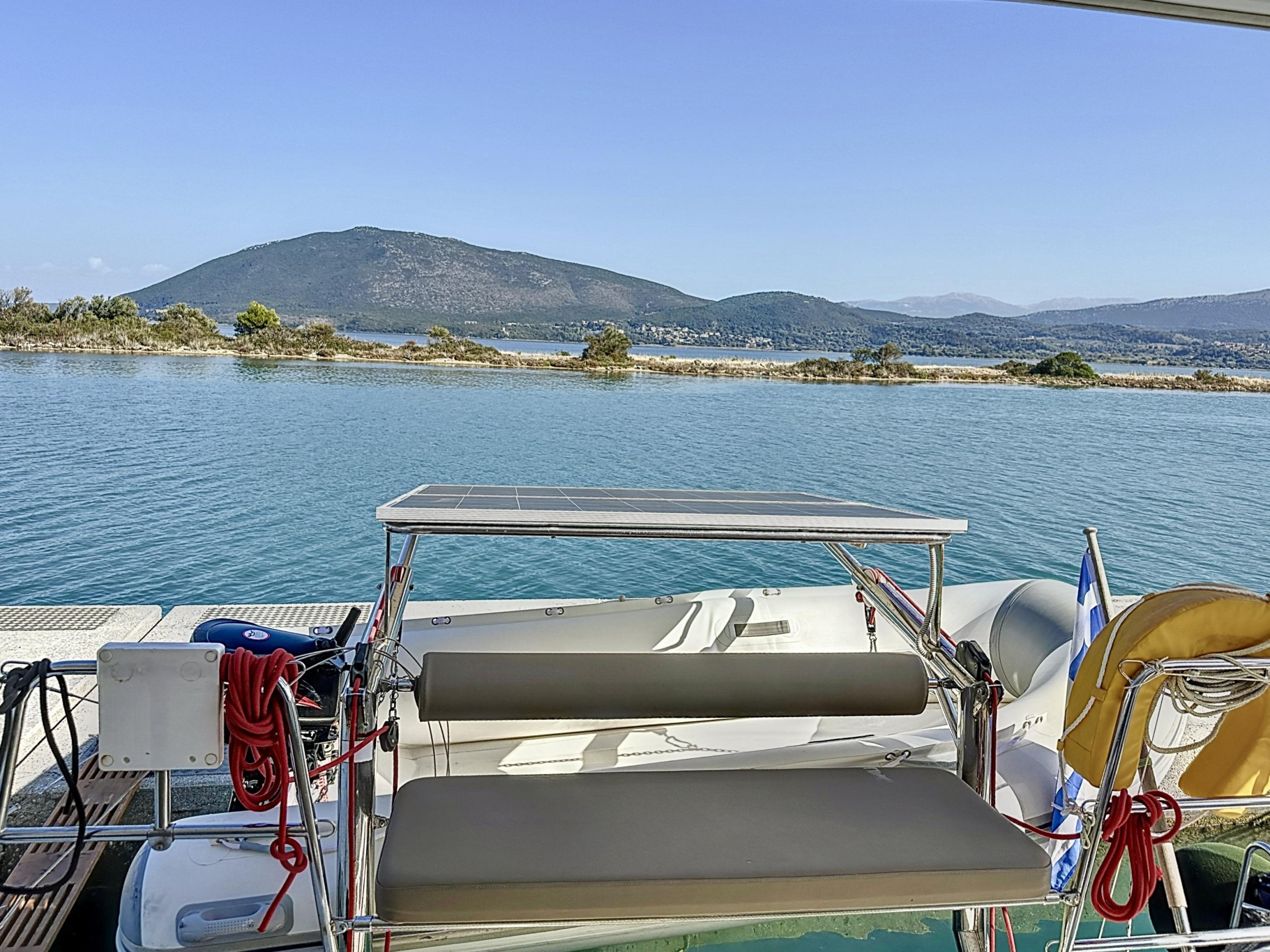 Photo #2 - Lagoon 400 S2 (IRIS) in Lefkada - 18467