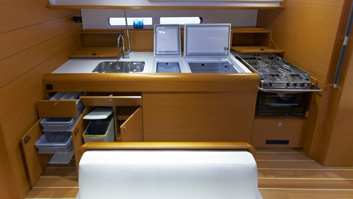 Photo #5 - Sun Odyssey 469 () in Lefkada - 11231