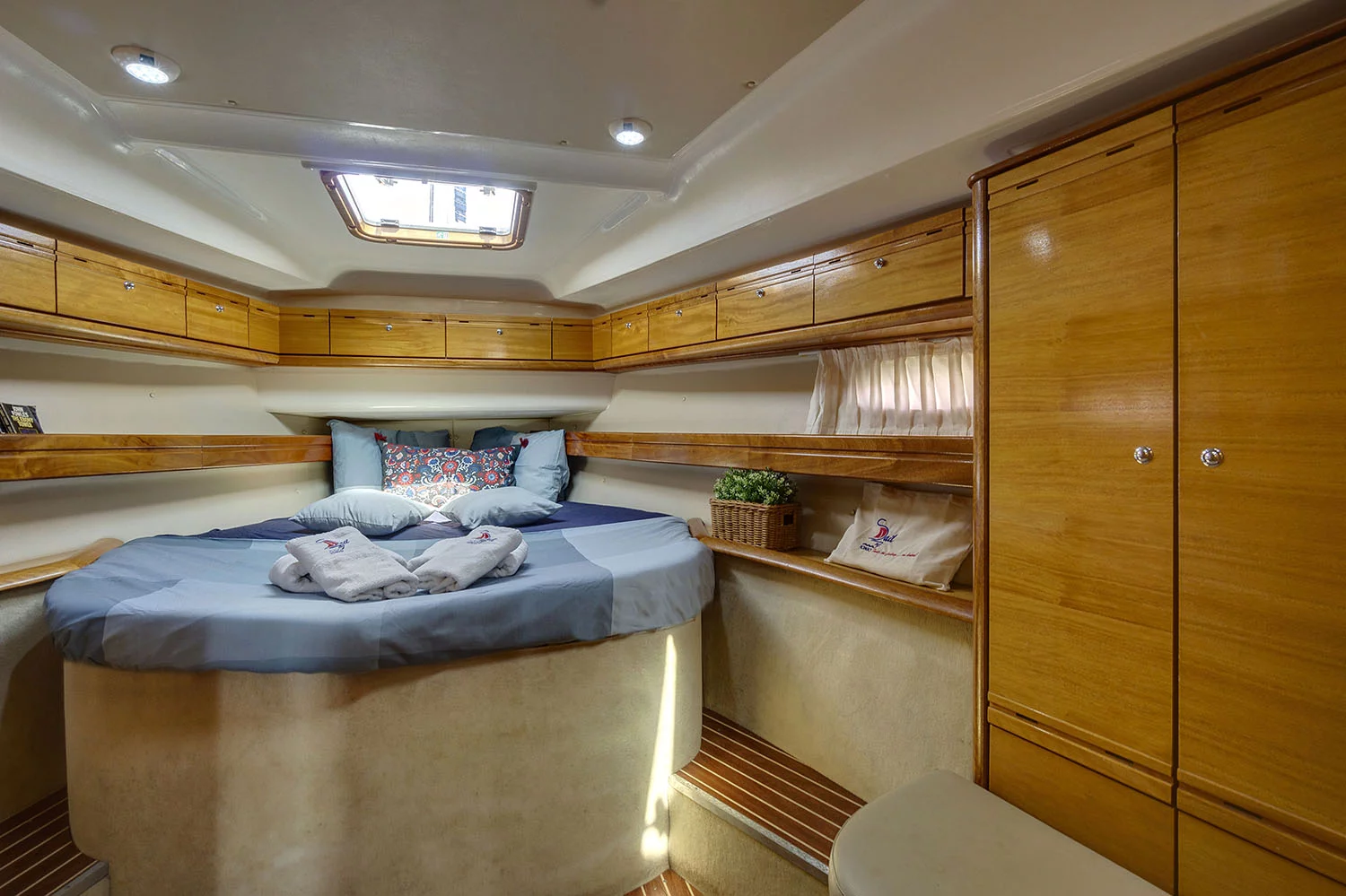 Bavaria 46 Cruiser (La Luna)  - 13