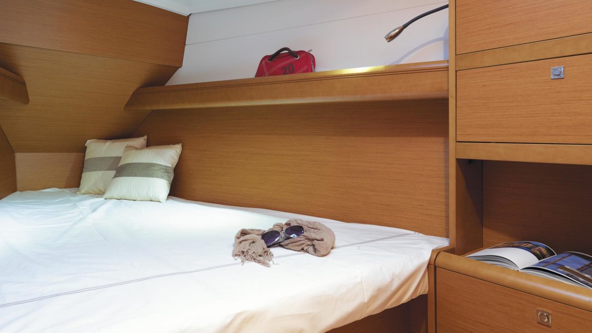 Photo #5 - Sun Odyssey 389 () in Lefkada - 13234