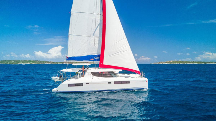 Photo #13 - Leopard 45 () in Raiatea - 7313