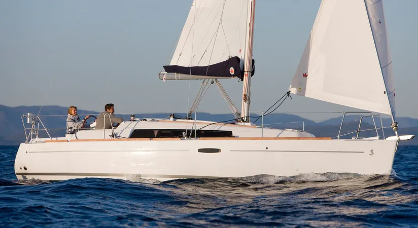 Photo #5 - Oceanis 31 () in Procida - 6520