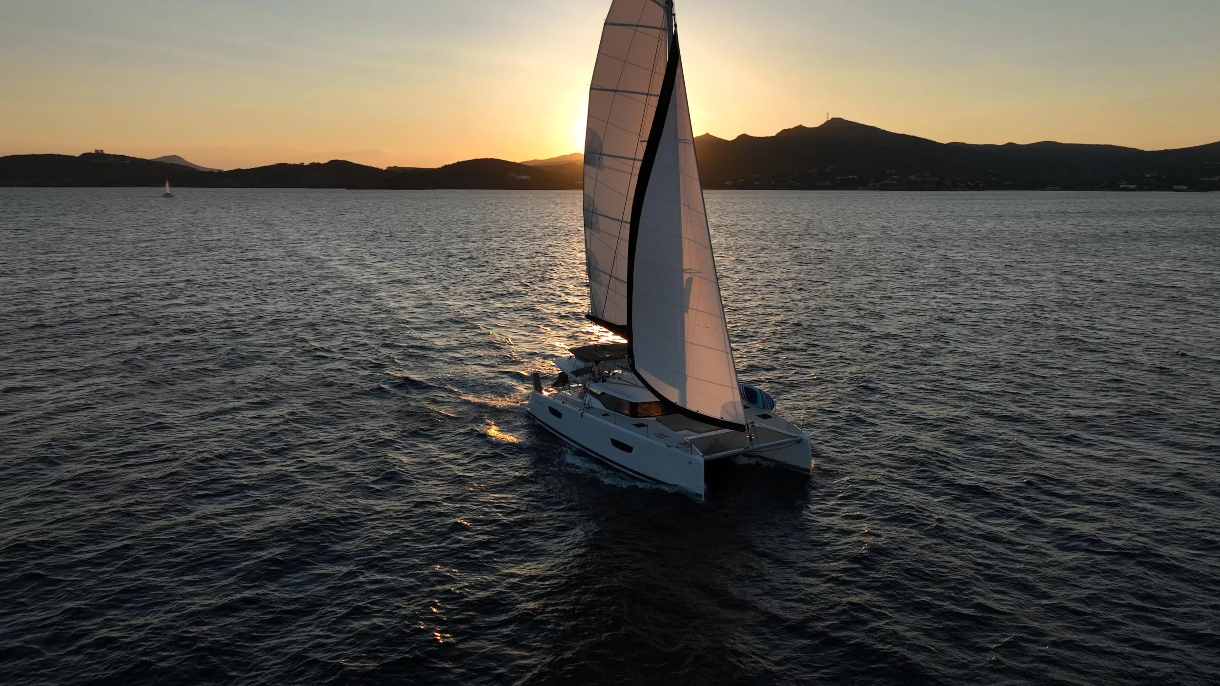 Fountaine Pajot 47 TANNA LUX (GEN, AC, WATERMAKER) (AQUARELLA)  - 12