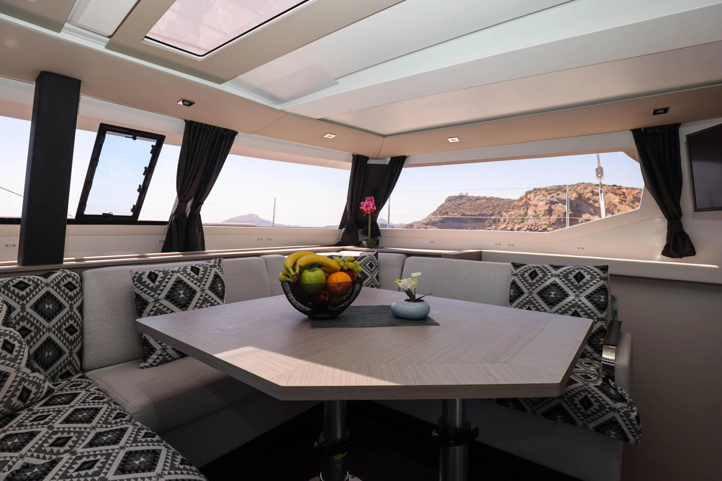 Fountaine Pajot 47 TANNA LUX (GEN, AC, WATERMAKER) (AQUARELLA)  - 7