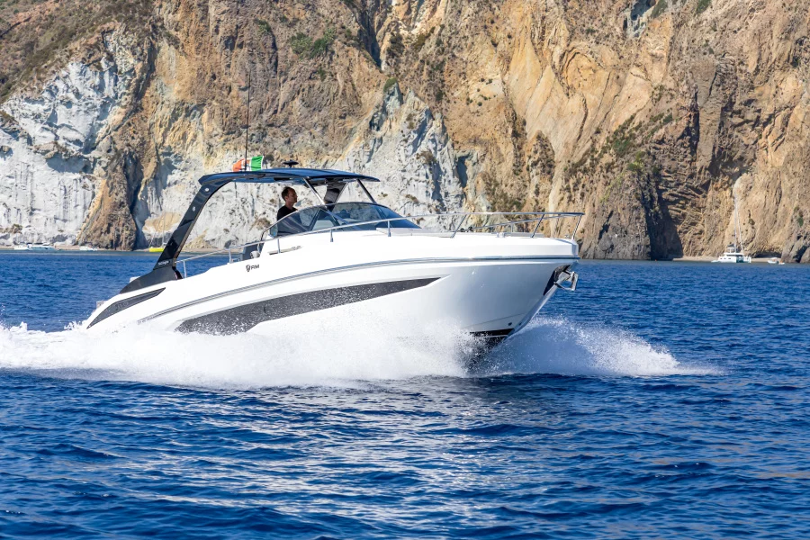 FIM Regina 340 (Lime Express - The boat is available for daily charter without overnight)  - 8