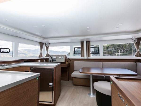 Photo #12 - Lagoon 450 Flybridge (SILICIA) in Kastela - 19345