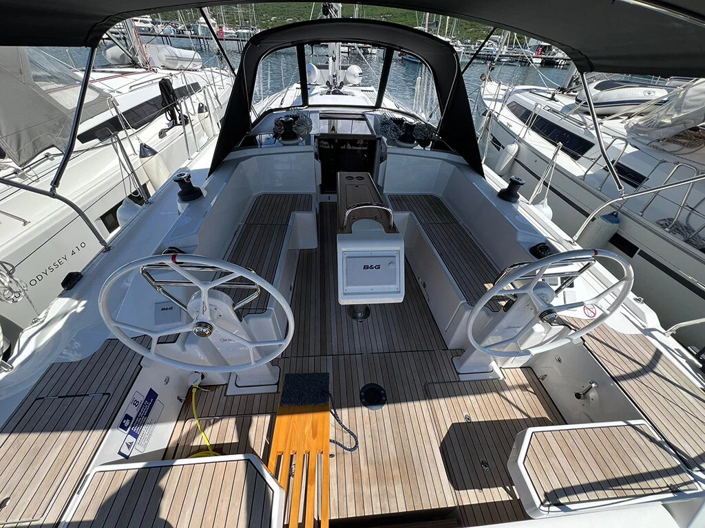 Bavaria C38 (Moya)  - 9