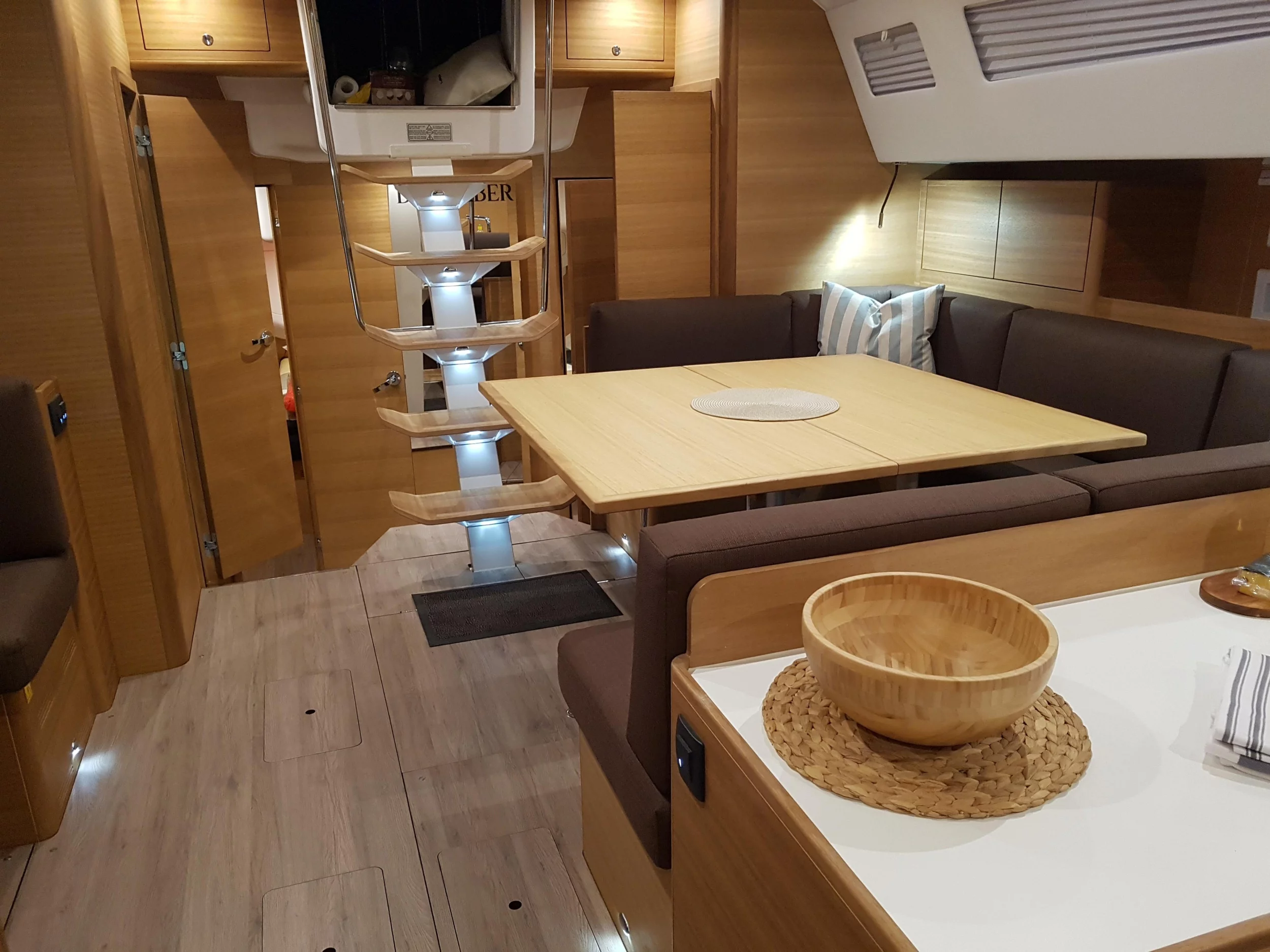 Elan Impression 50.1 (December) Interior image - 15