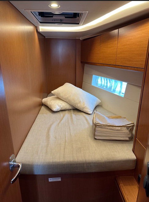 Photo #8 - Bavaria C 45 Cruiser-5 cabin (BavariaC45_1) en Atenas - 22964
