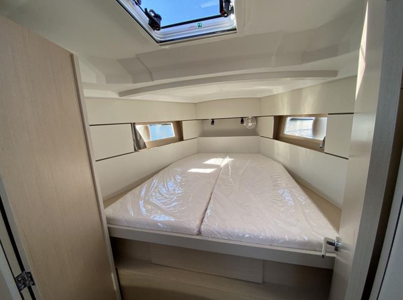 Photo #20 - Oceanis 38.1 (Maximus) in Port Grimaud Sam - 21369