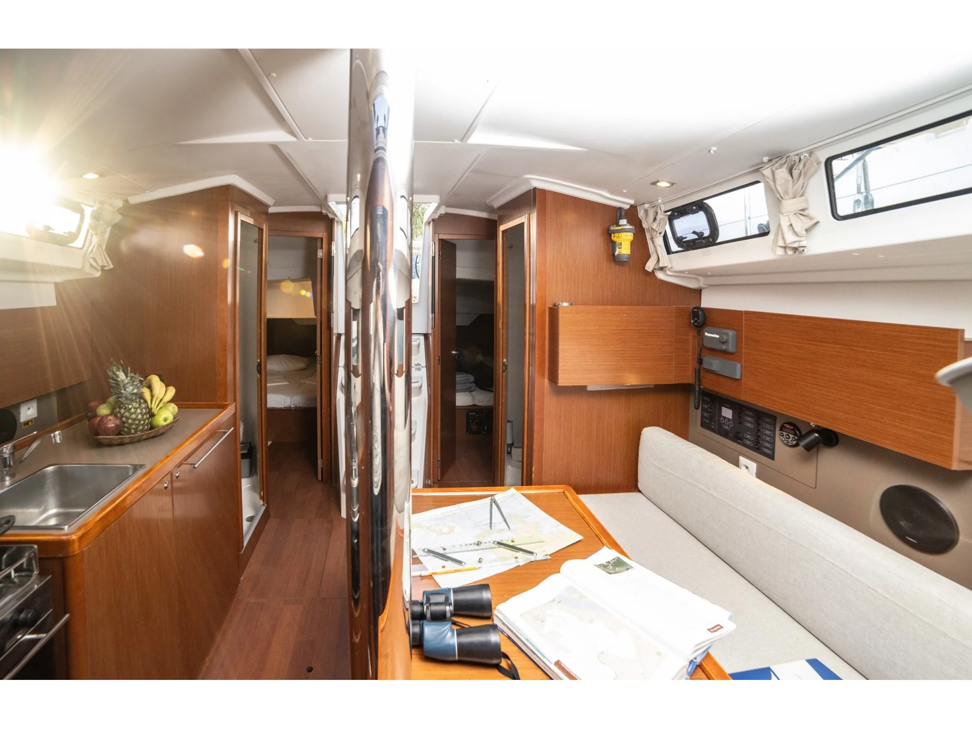 Oceanis 38.1 (Oceanis38.1_2) Interior image - 3