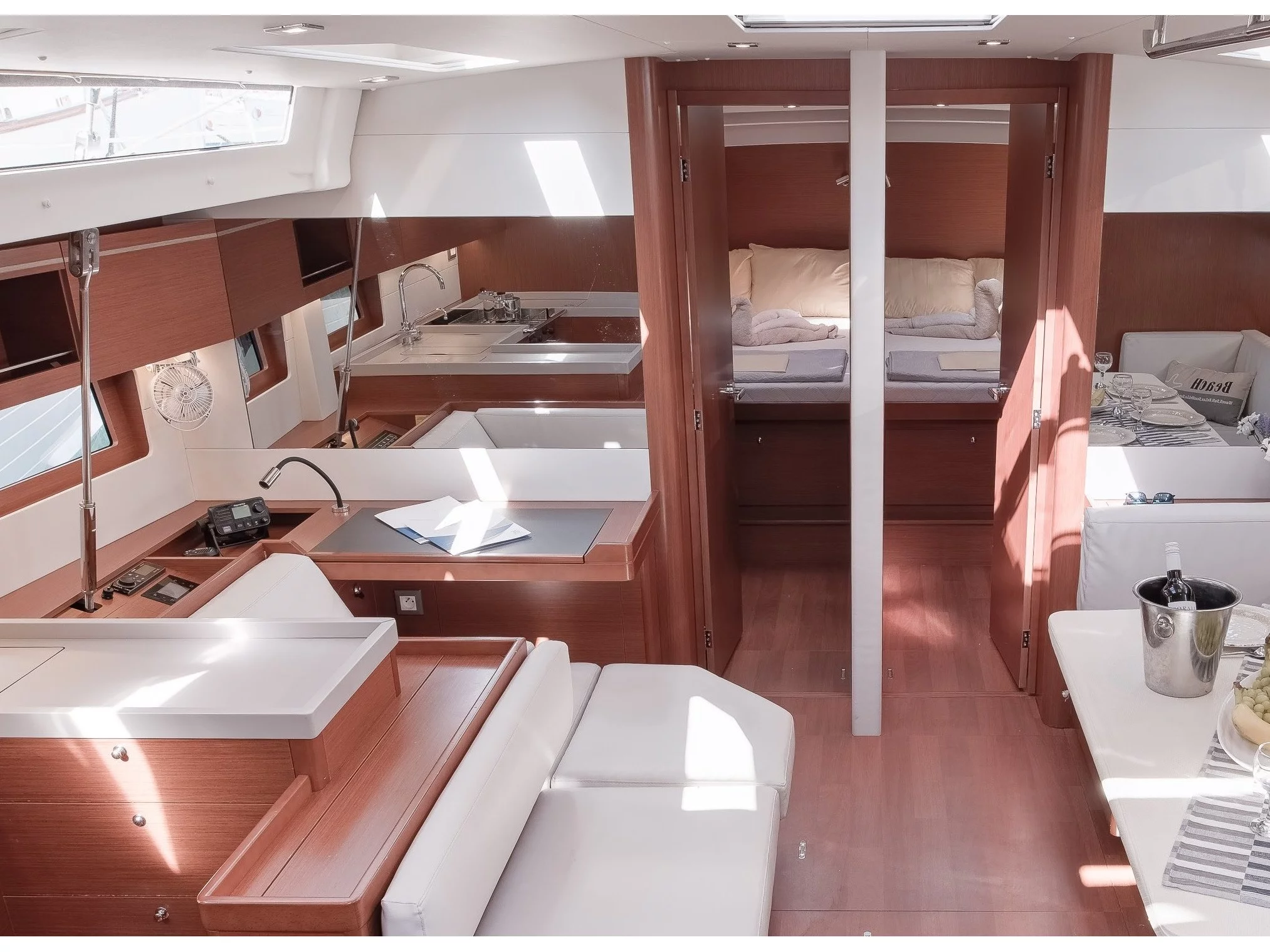 Oceanis 51.1 (Oceanis51.1_1) Interior image - 1