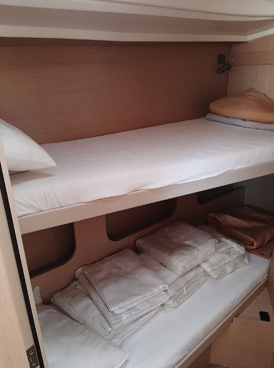 Photo #4 - Oceanis 40.1 (4 cabins) (Oceanis40.1_2) in Lefkada - 22980
