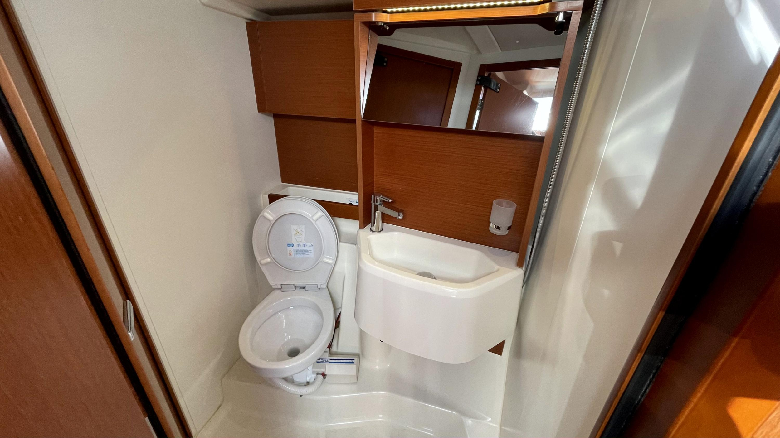Photo #17 - Oceanis 51.1 (Black Swan ( - - 12 pax)) en Athènes - 16580