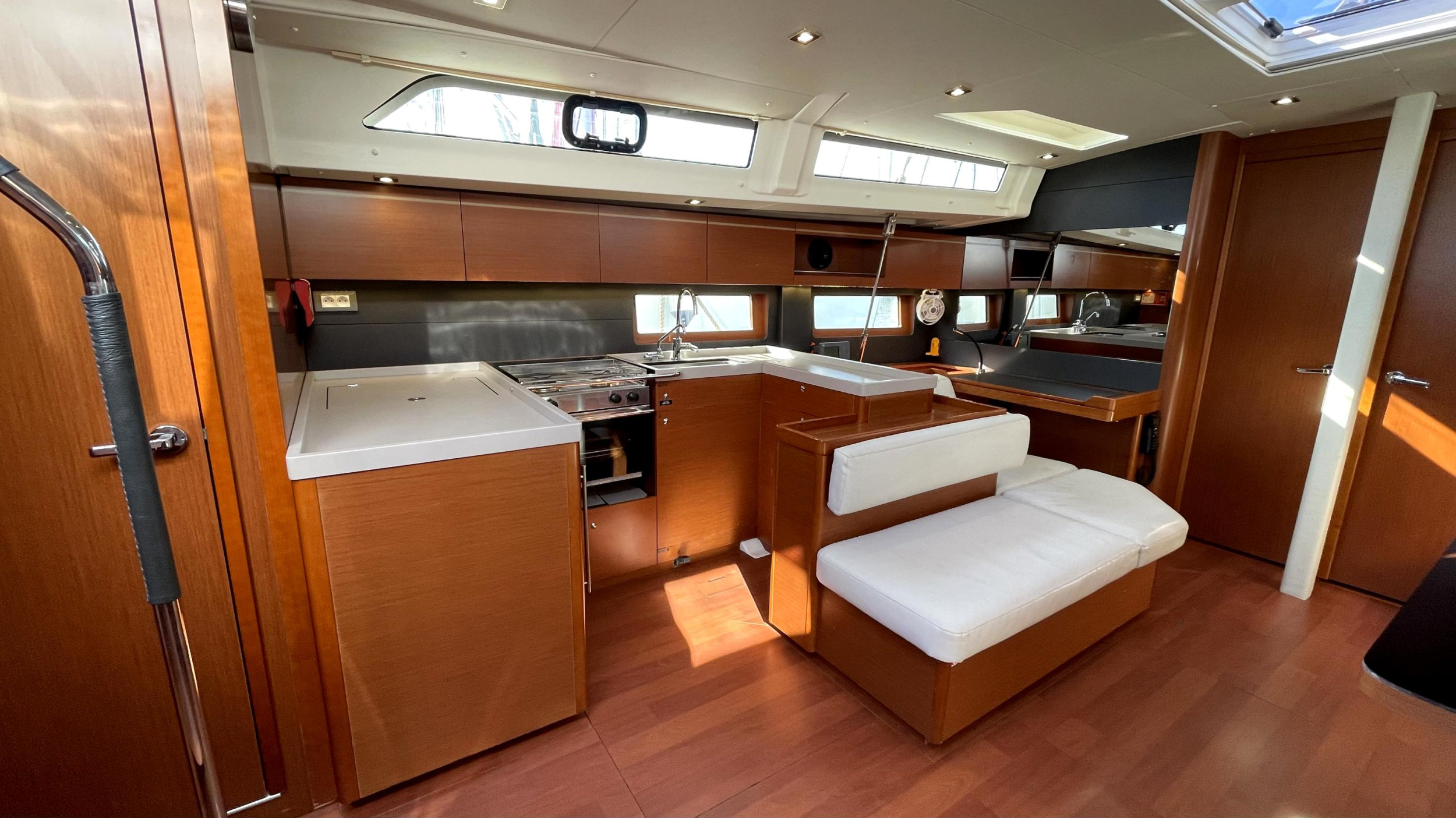 Photo #16 - Oceanis 51.1 (Black Swan ( - - 12 pax)) en Athènes - 16580