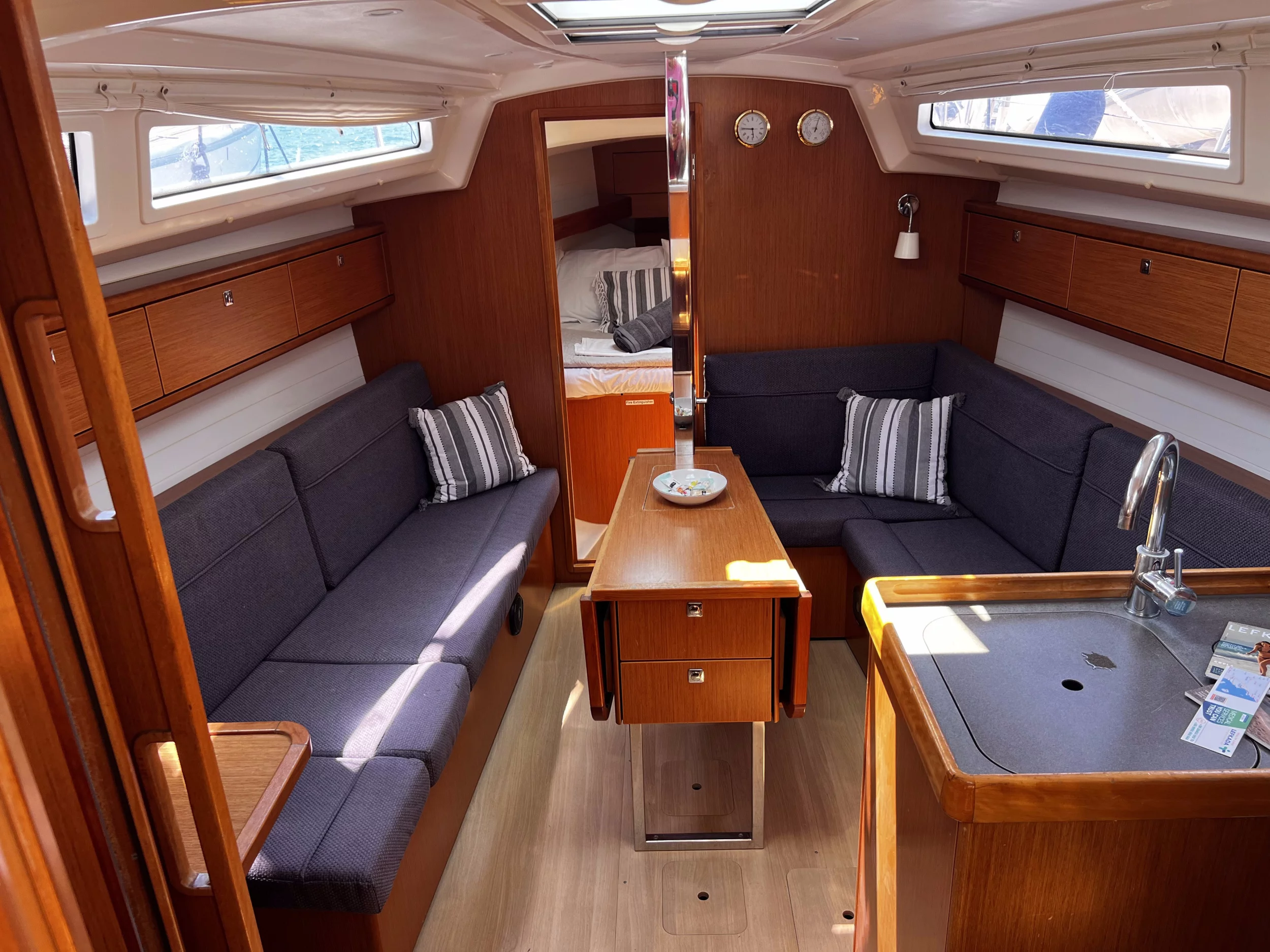 Bavaria Cruiser 33 (BRIZO) Interior image - 2