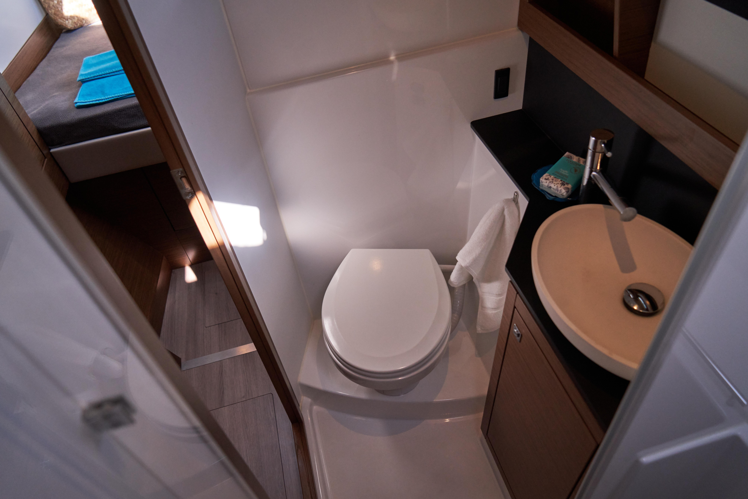 Photo #42 - Nautitech 46 Fly (Sea Spirit III) in La Balise Marina - 16880