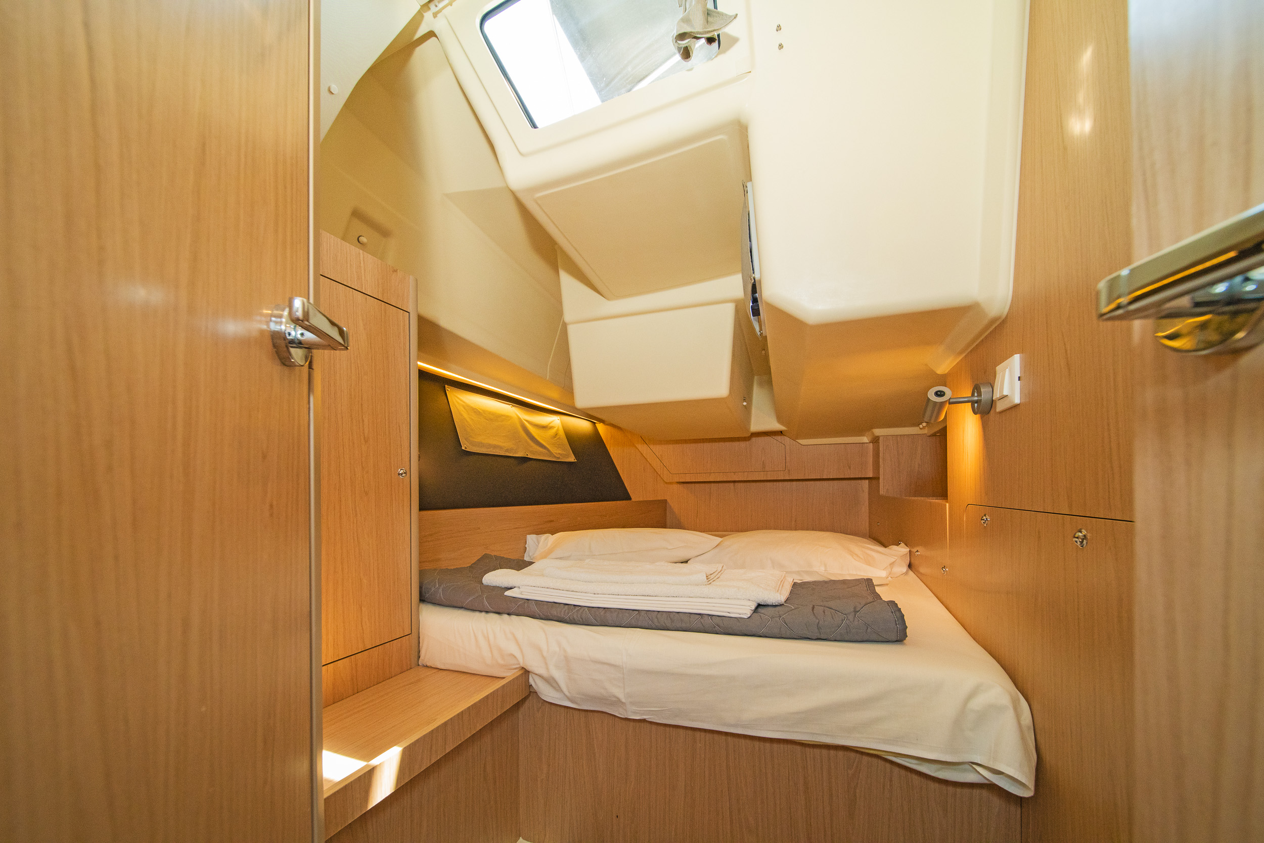 Photo #8 - Oceanis 41.1 (Lux) in Lefkada - 11346