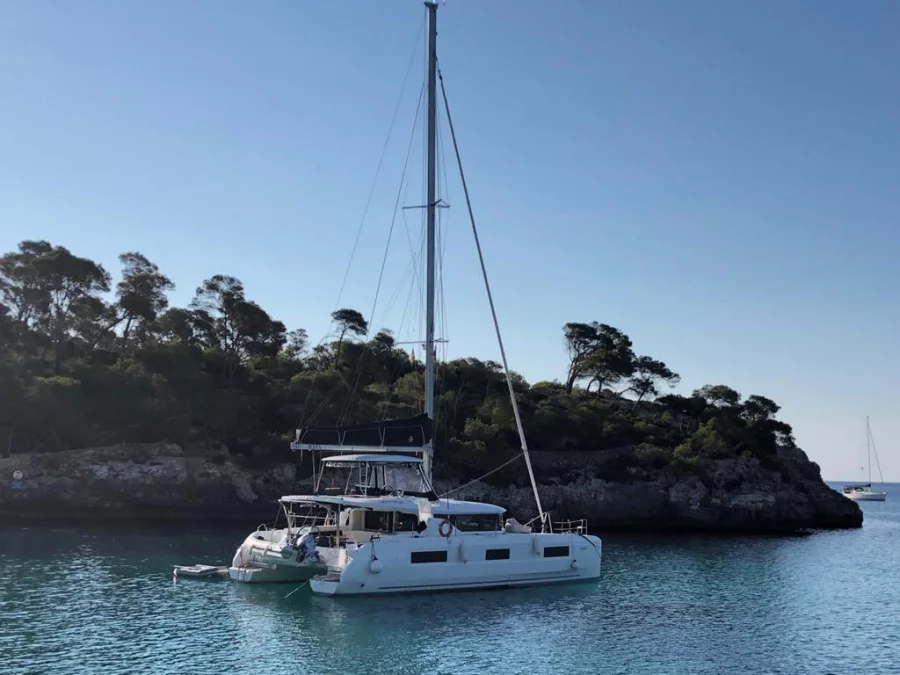 Lagoon 46 New Horizons (LUXURY Equipped, SUPs, Watertoys, , W-Maker, Gen, Teak, Wi-Fi, Underwater Lights, ... (New Horizons) Main image - 0