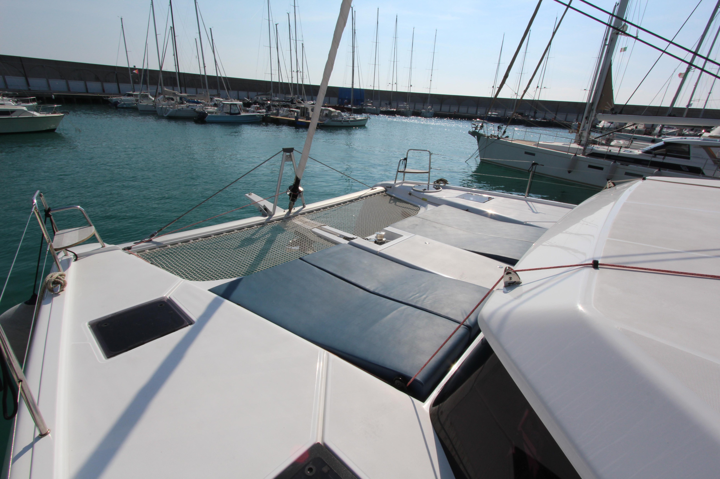 Photo #40 - Dufour Catamaran 48 5c+5h (Lublu) en Nea Moudania - 14538