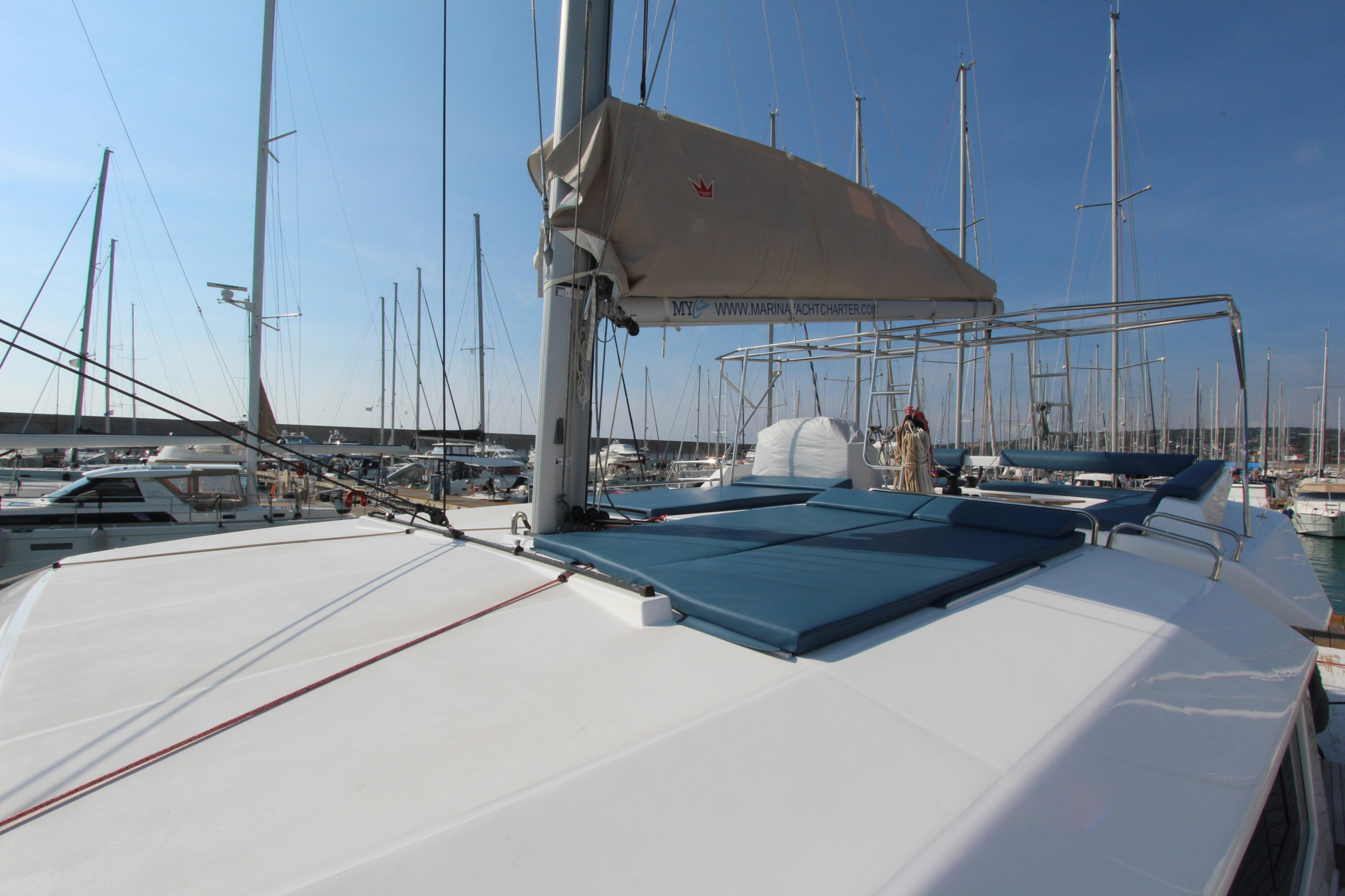 Photo #11 - Dufour Catamaran 48 5c+5h (Lublu) en Nea Moudania - 14538