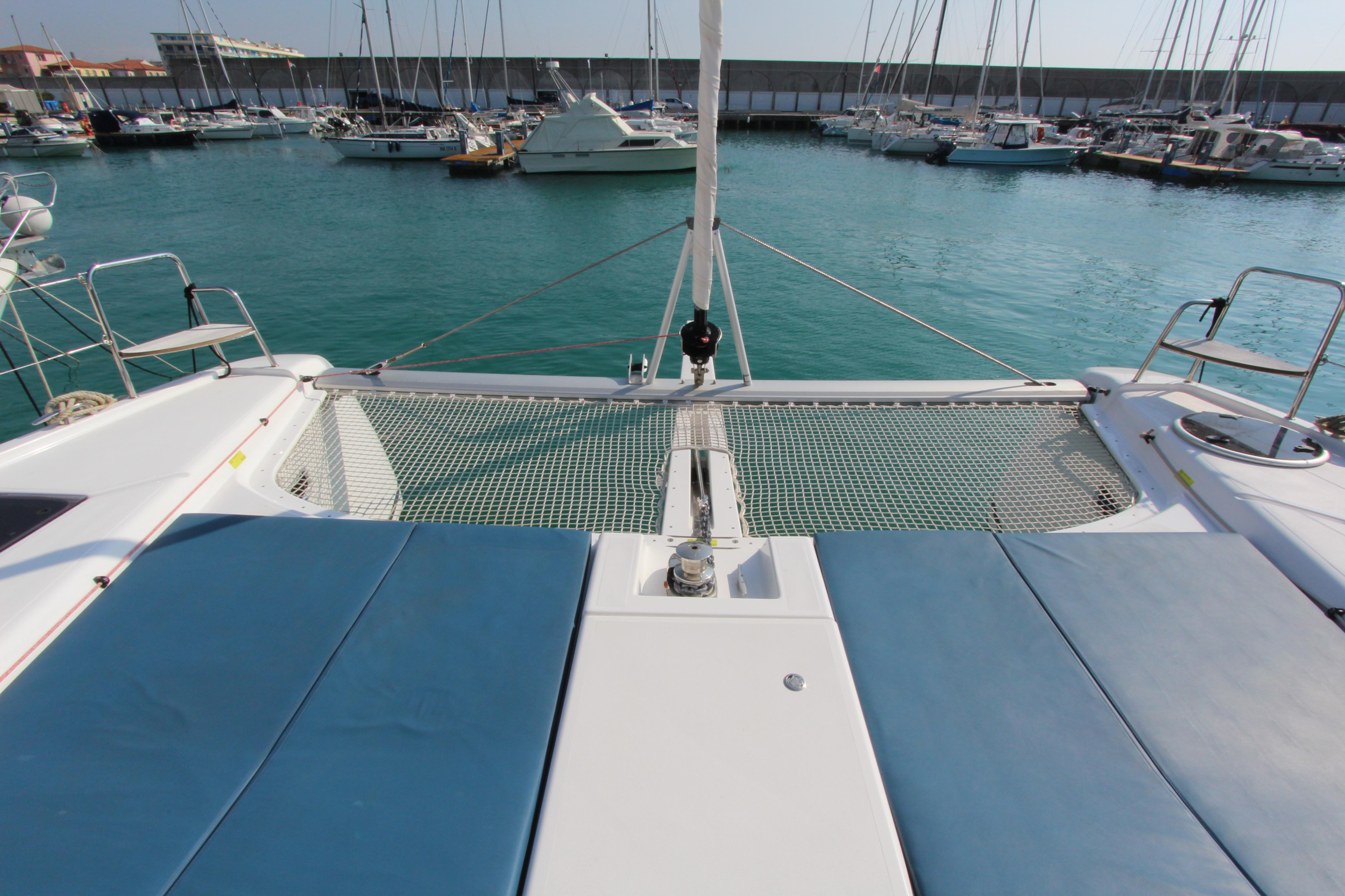 Photo #42 - Dufour Catamaran 48 5c+5h (Lublu) en Nea Moudania - 14538