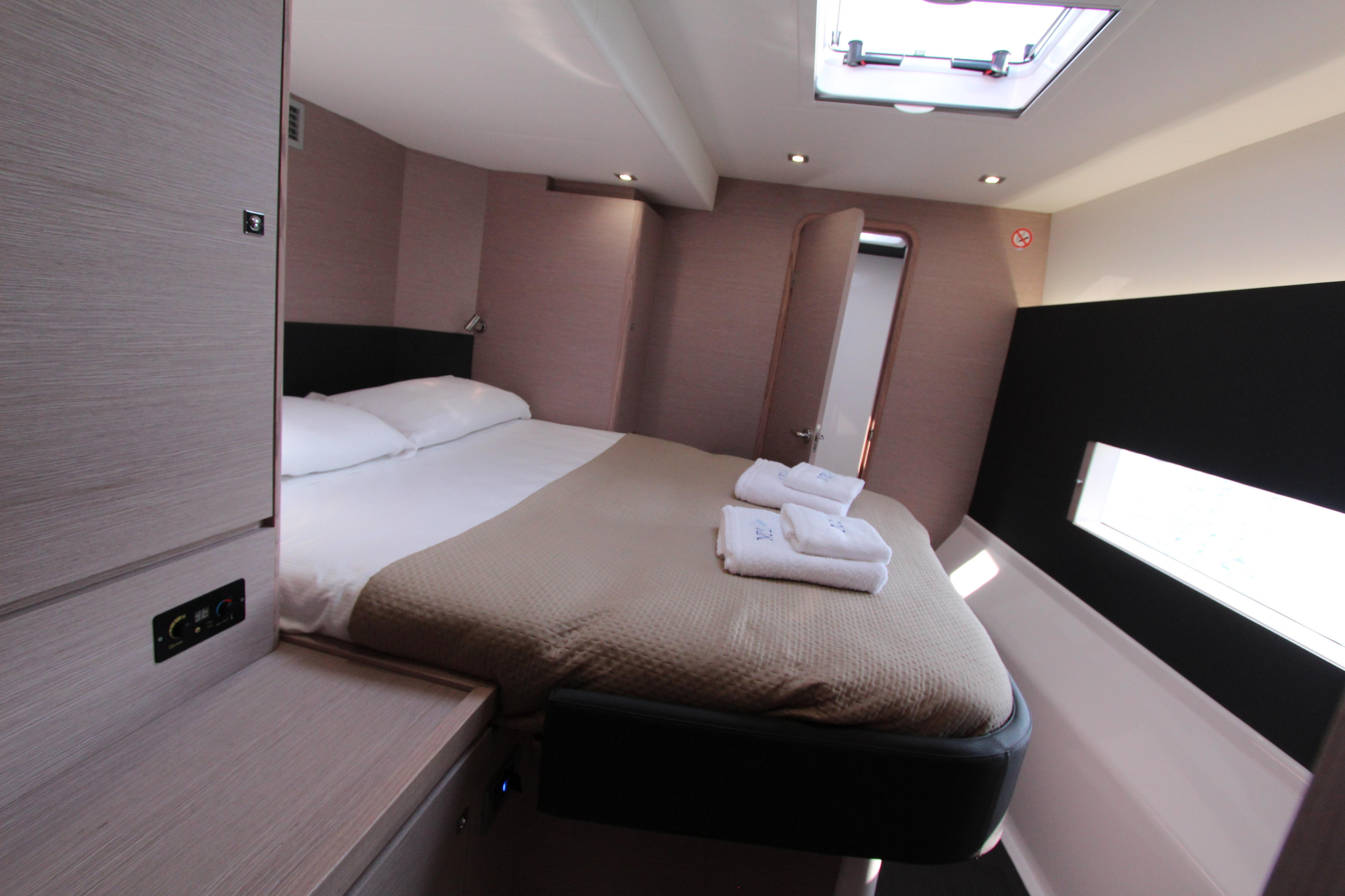 Photo #22 - Dufour Catamaran 48 5c+5h (Lublu) en Nea Moudania - 14538