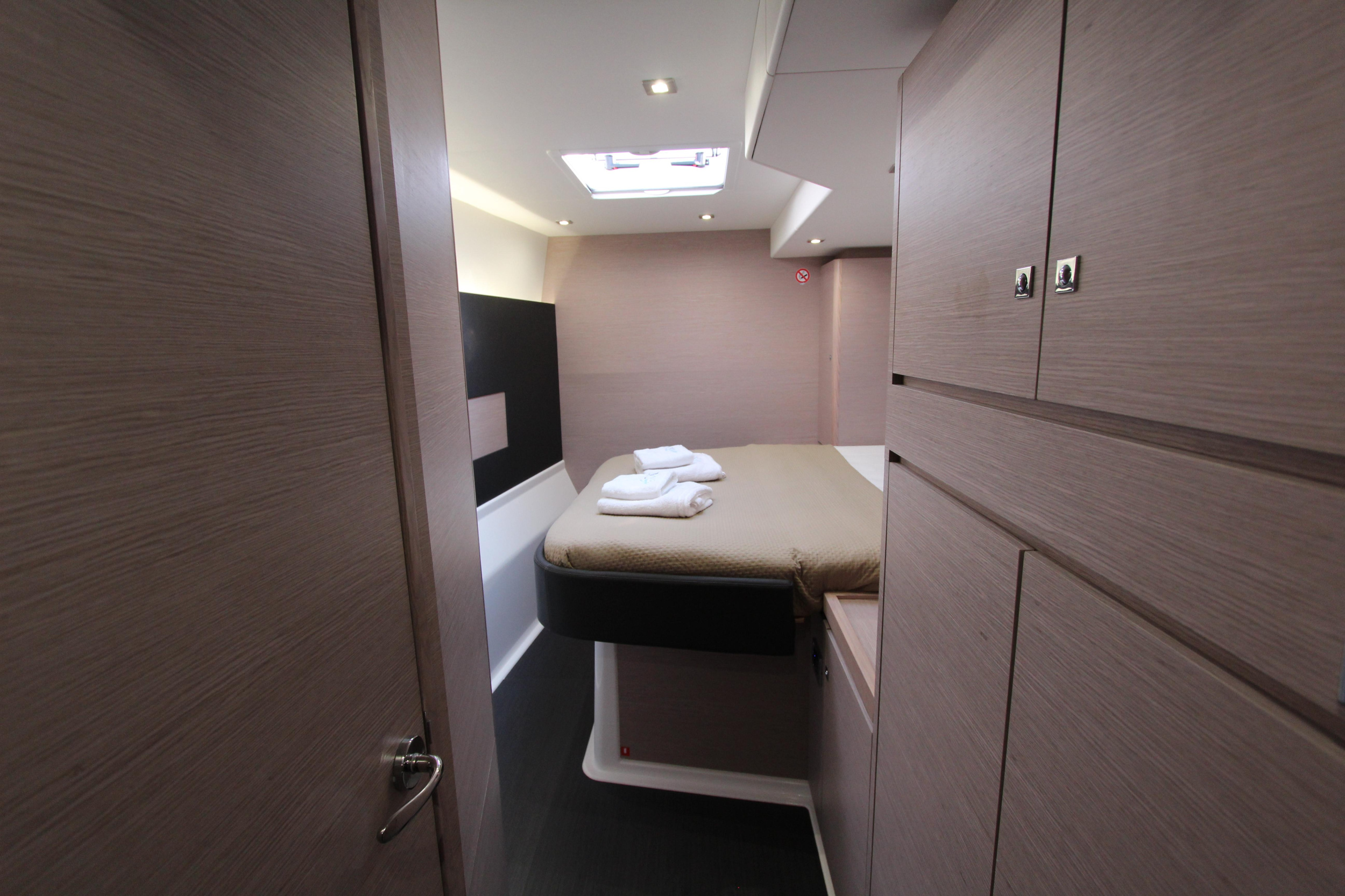 Photo #43 - Dufour Catamaran 48 5c+5h (Lublu) en Nea Moudania - 14538