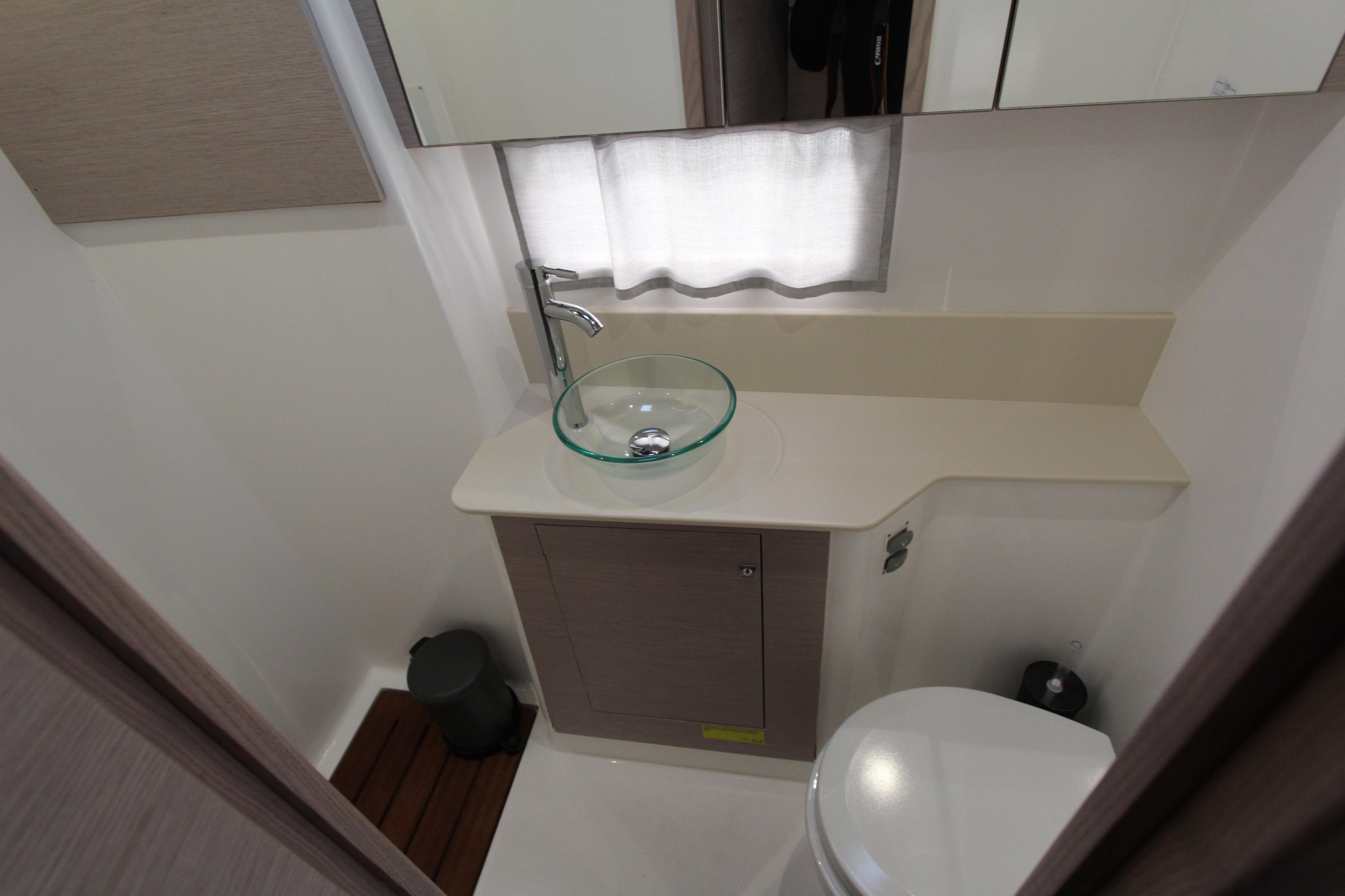 Photo #10 - Dufour Catamaran 48 5c+5h (Lublu) en Nea Moudania - 14538