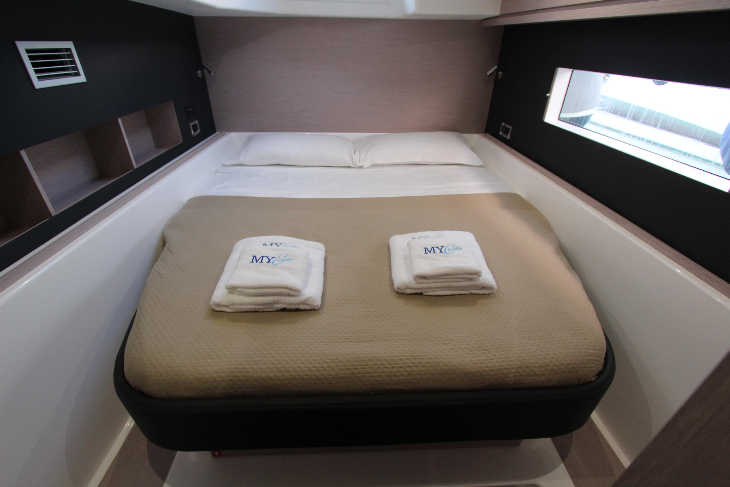 Photo #46 - Dufour Catamaran 48 5c+5h (Lublu) en Nea Moudania - 14538