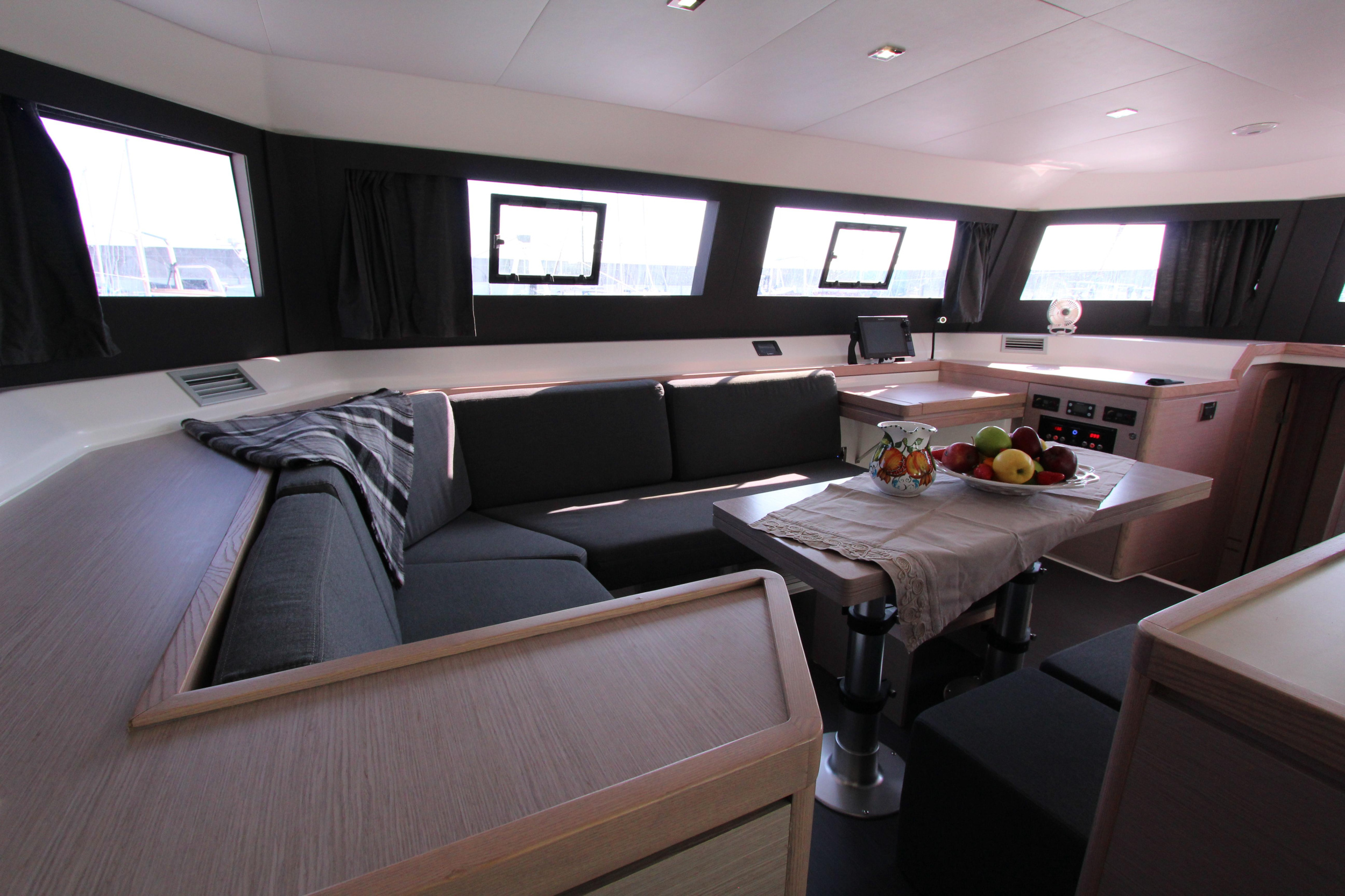 Photo #38 - Dufour Catamaran 48 5c+5h (Lublu) en Nea Moudania - 14538