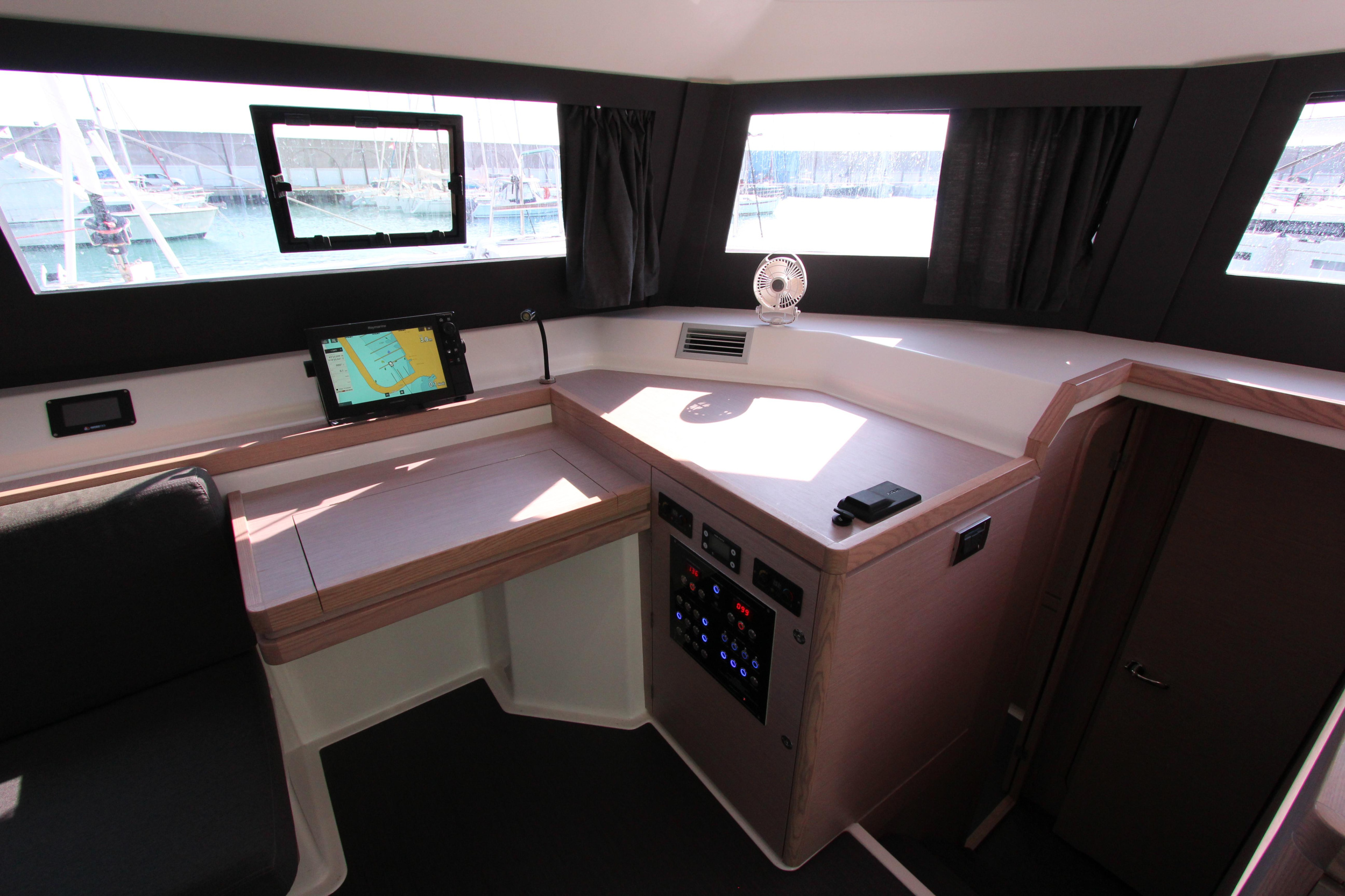 Photo #24 - Dufour Catamaran 48 5c+5h (Lublu) en Nea Moudania - 14538