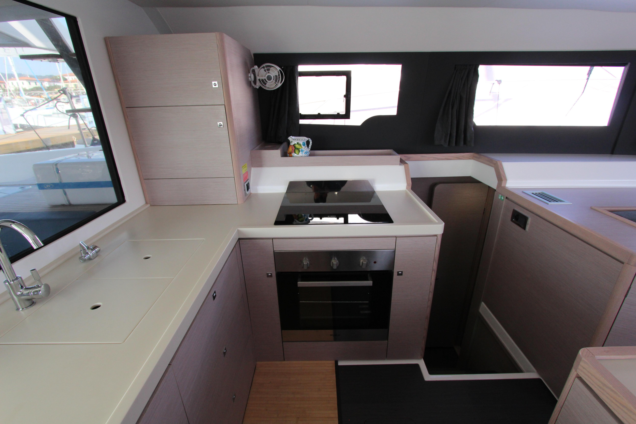 Photo #15 - Dufour Catamaran 48 5c+5h (Lublu) en Nea Moudania - 14538