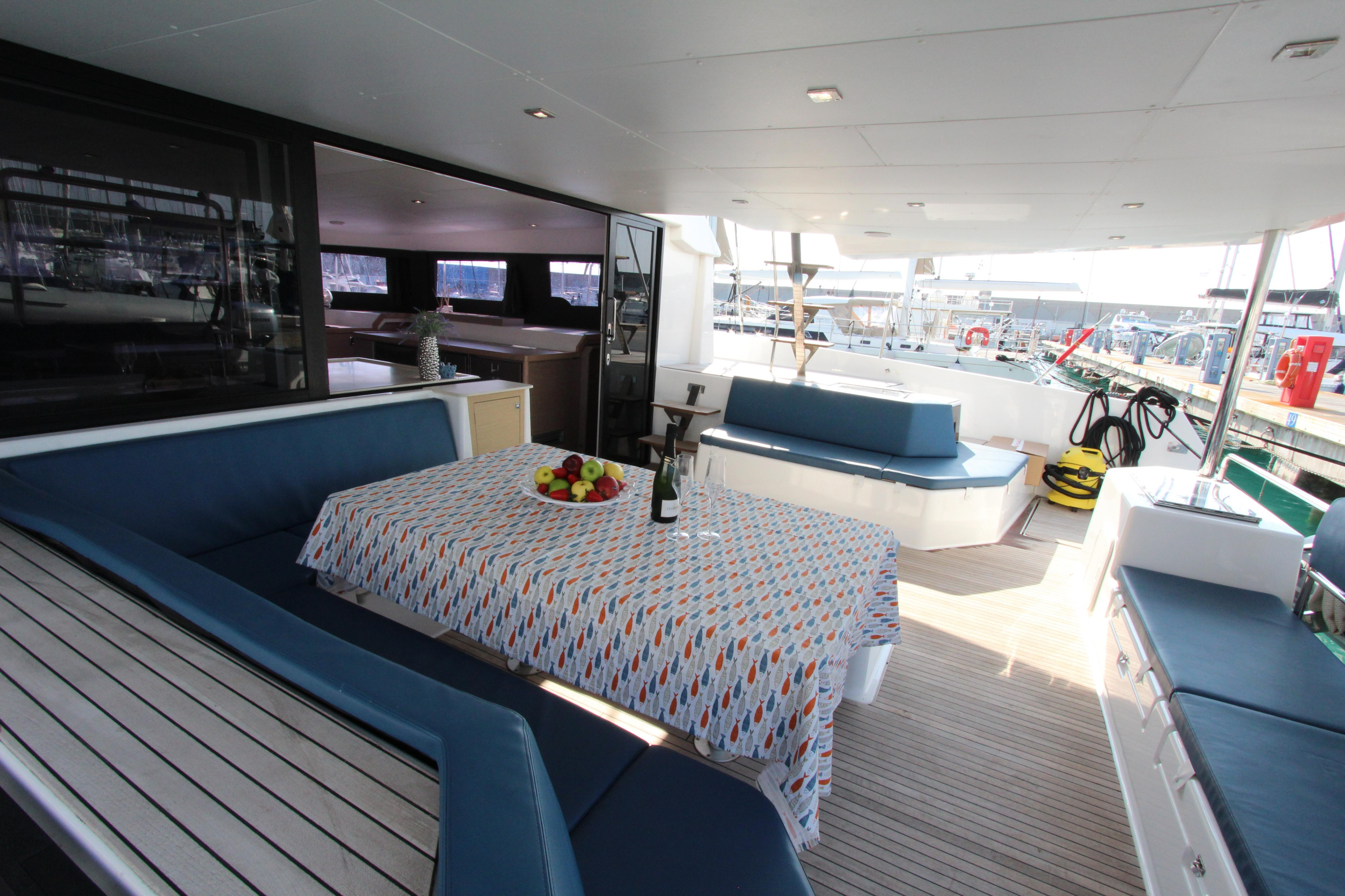 Photo #44 - Dufour Catamaran 48 5c+5h (Lublu) en Nea Moudania - 14538