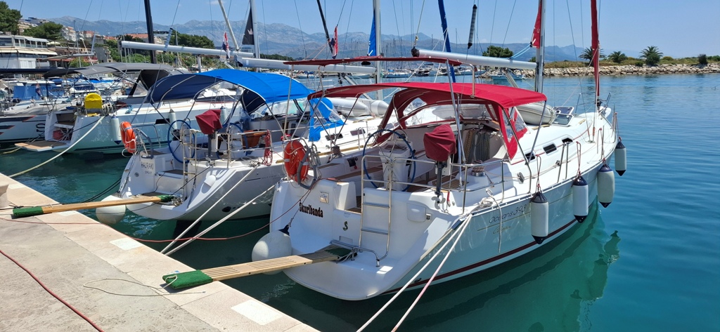 Photo #3 - Oceanis 393 Clipper (Škuribanda (refitted 2023)) en Split - 10906