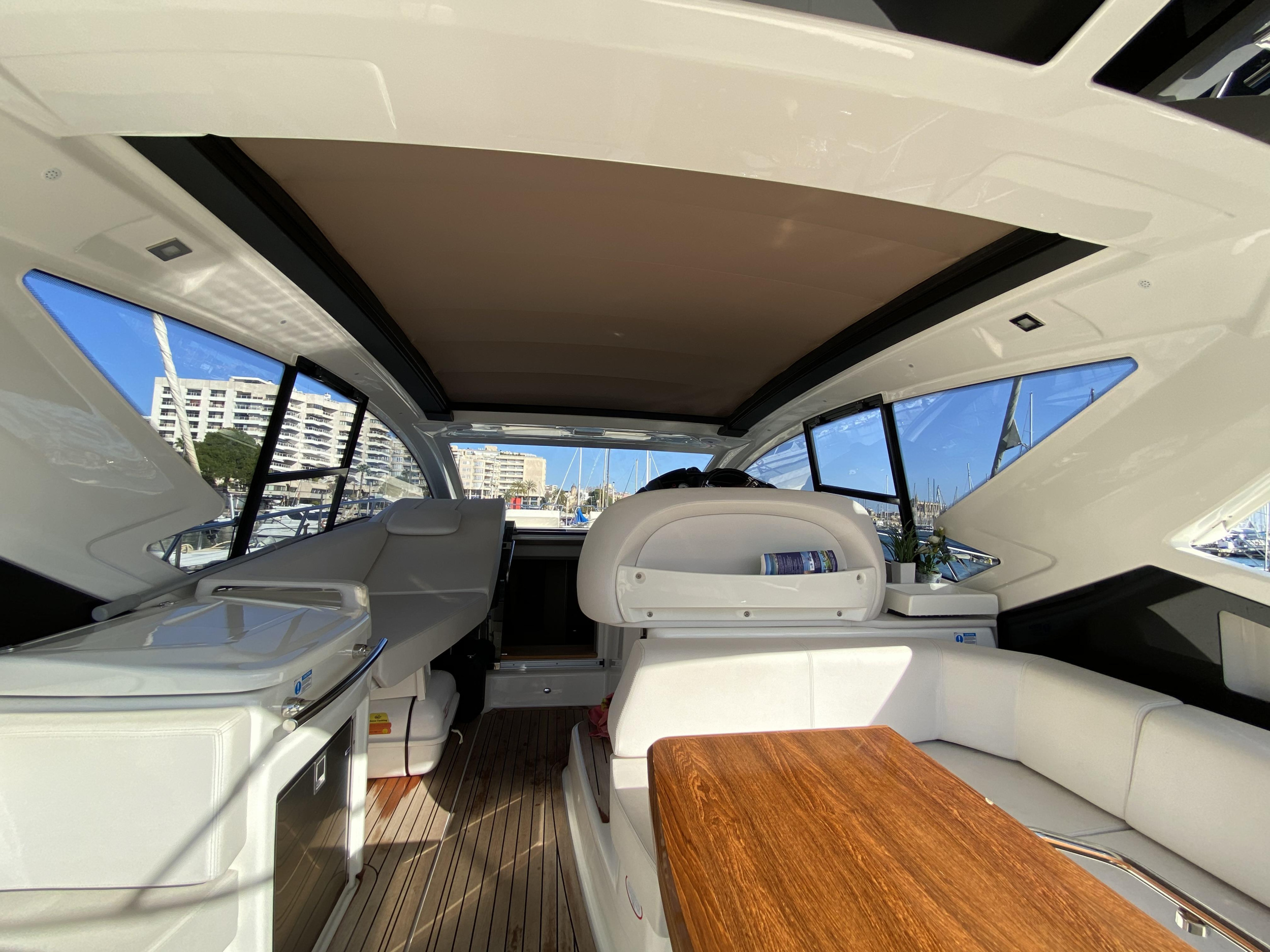 Photo #7 - Cranchi M44 HT (Medusa) in Palma - 18098