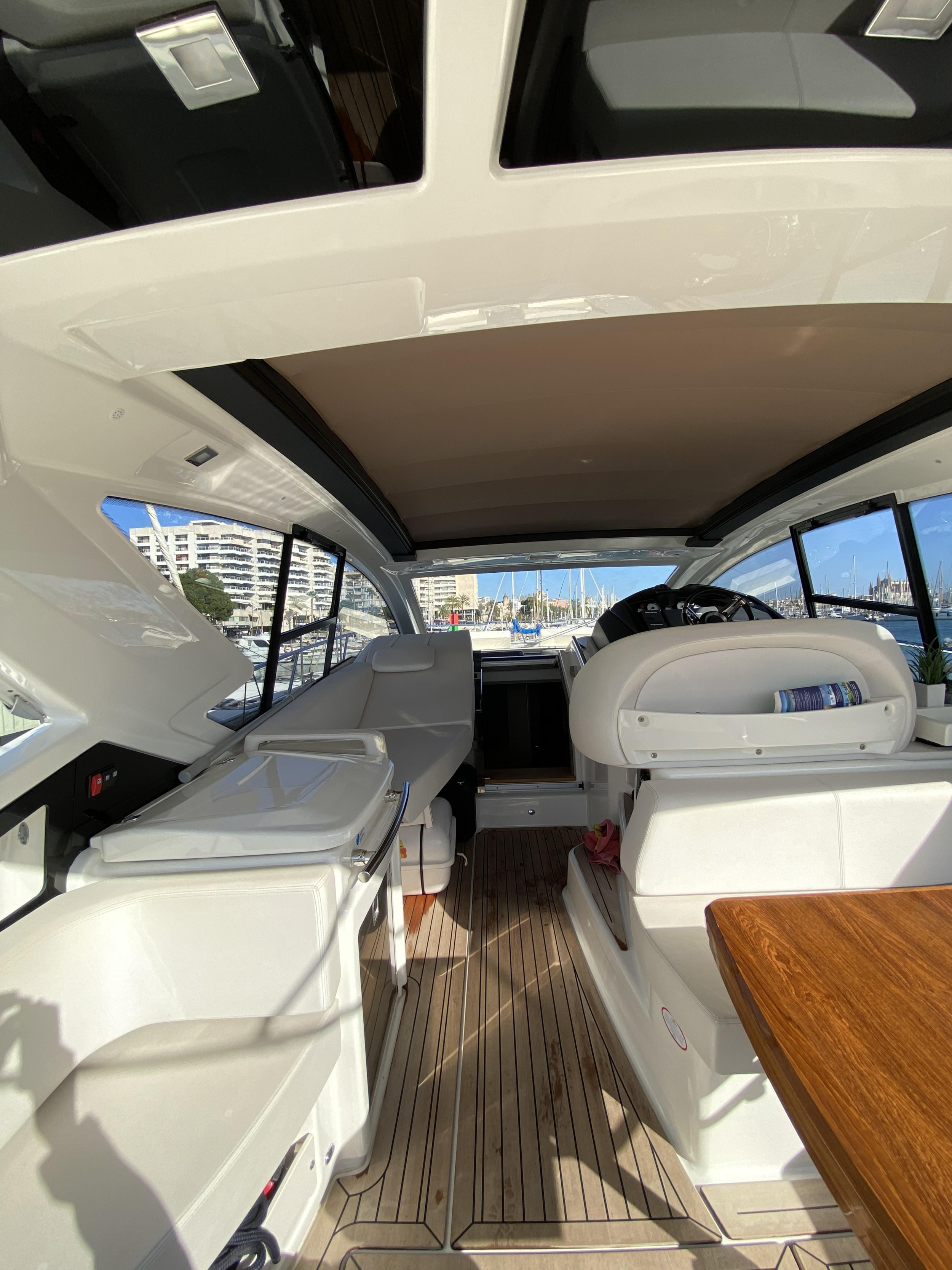 Photo #6 - Cranchi M44 HT (Medusa) in Palma - 18098