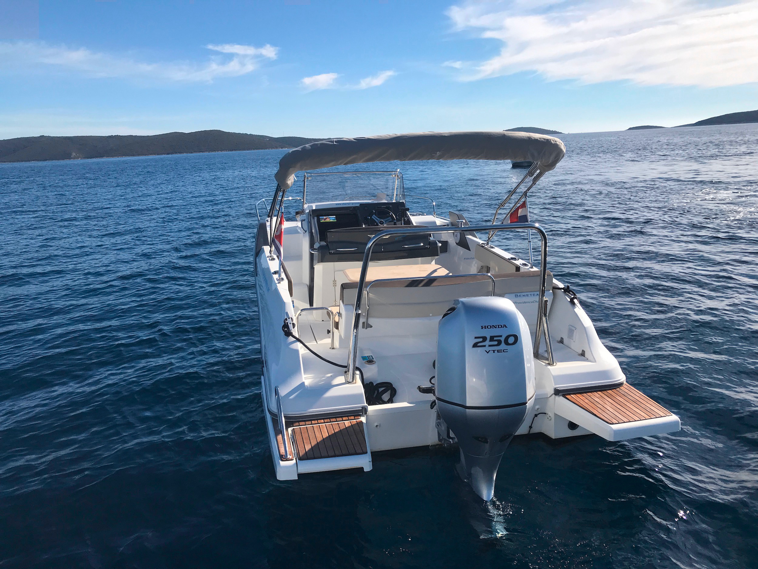 Photo #9 - Beneteau Flyer 7.7 (SUNdeck) in Trogir - 10179
