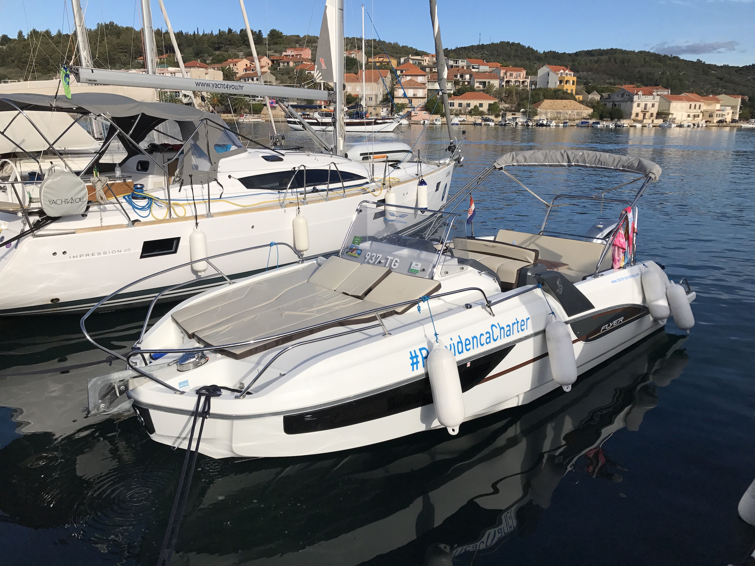 Photo #12 - Beneteau Flyer 7.7 (SUNdeck) in Trogir - 10179