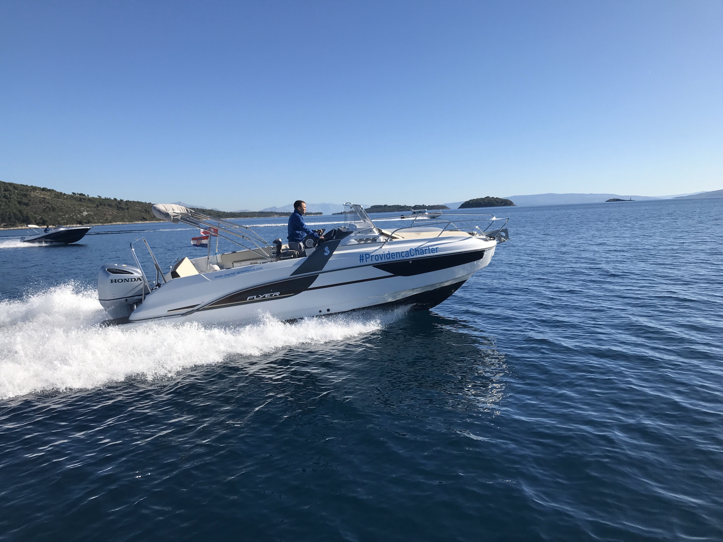 Photo #5 - Beneteau Flyer 7.7 (SUNdeck) in Trogir - 10179