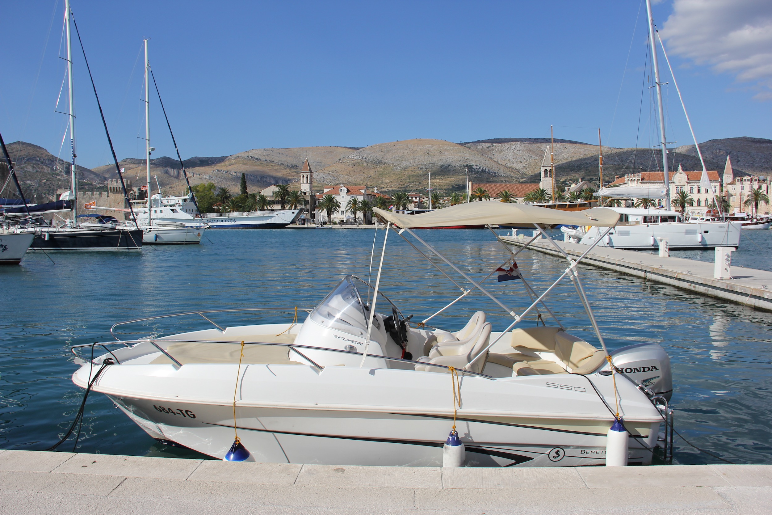 Photo #6 - Beneteau Flyer 550 SD (Beneteau Flyer 550 SUNdeck) in Trogir - 20453