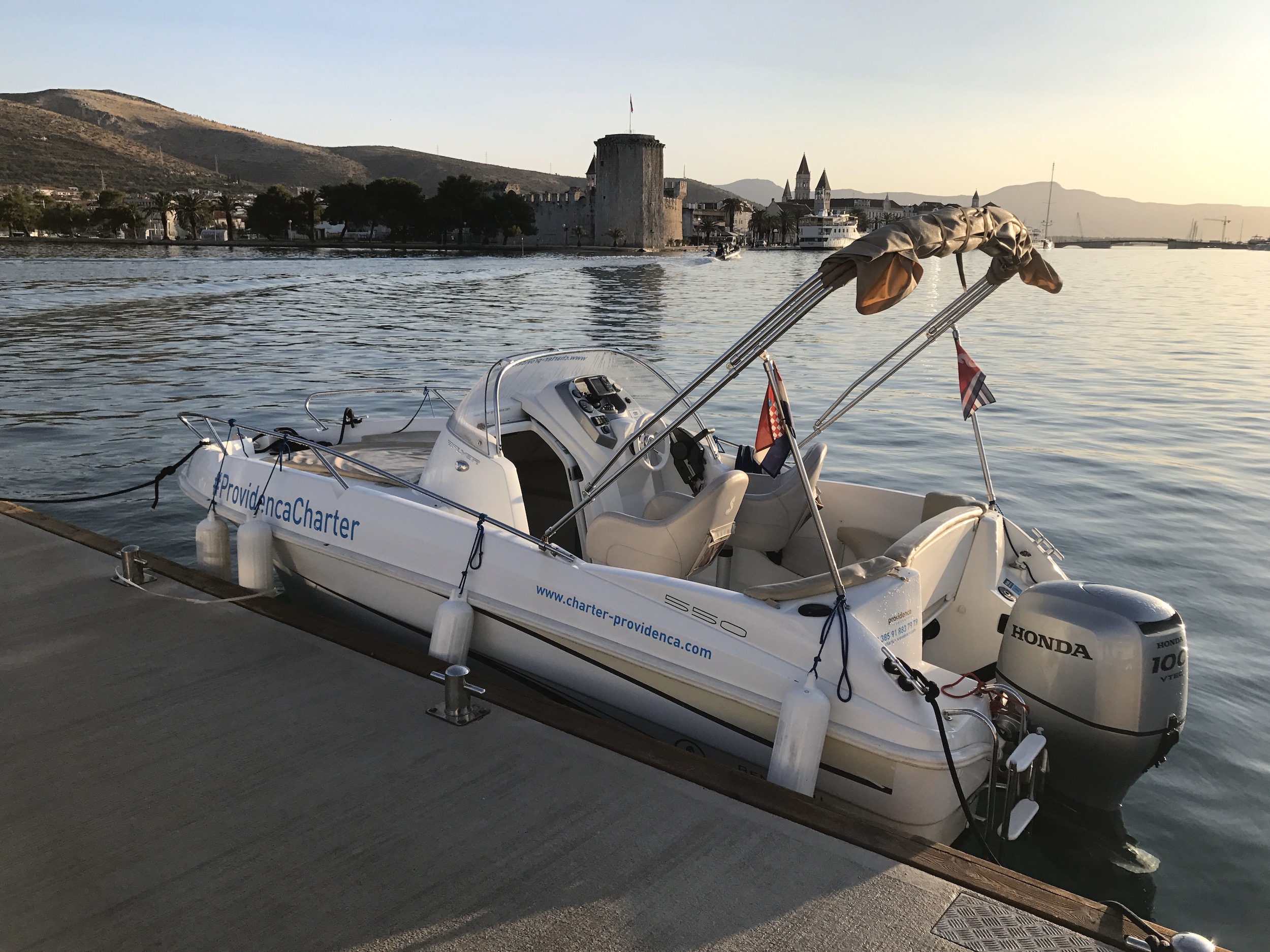 Photo #5 - Beneteau Flyer 550 SD (Beneteau Flyer 550 SUNdeck) in Trogir - 20453